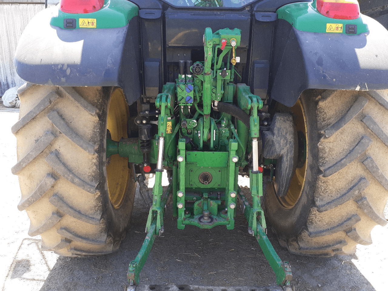 Image JOHN DEERE 6100M