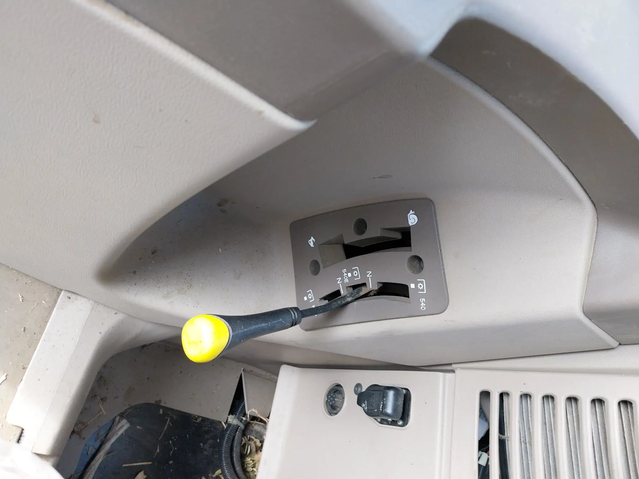 Image JOHN DEERE 6100M