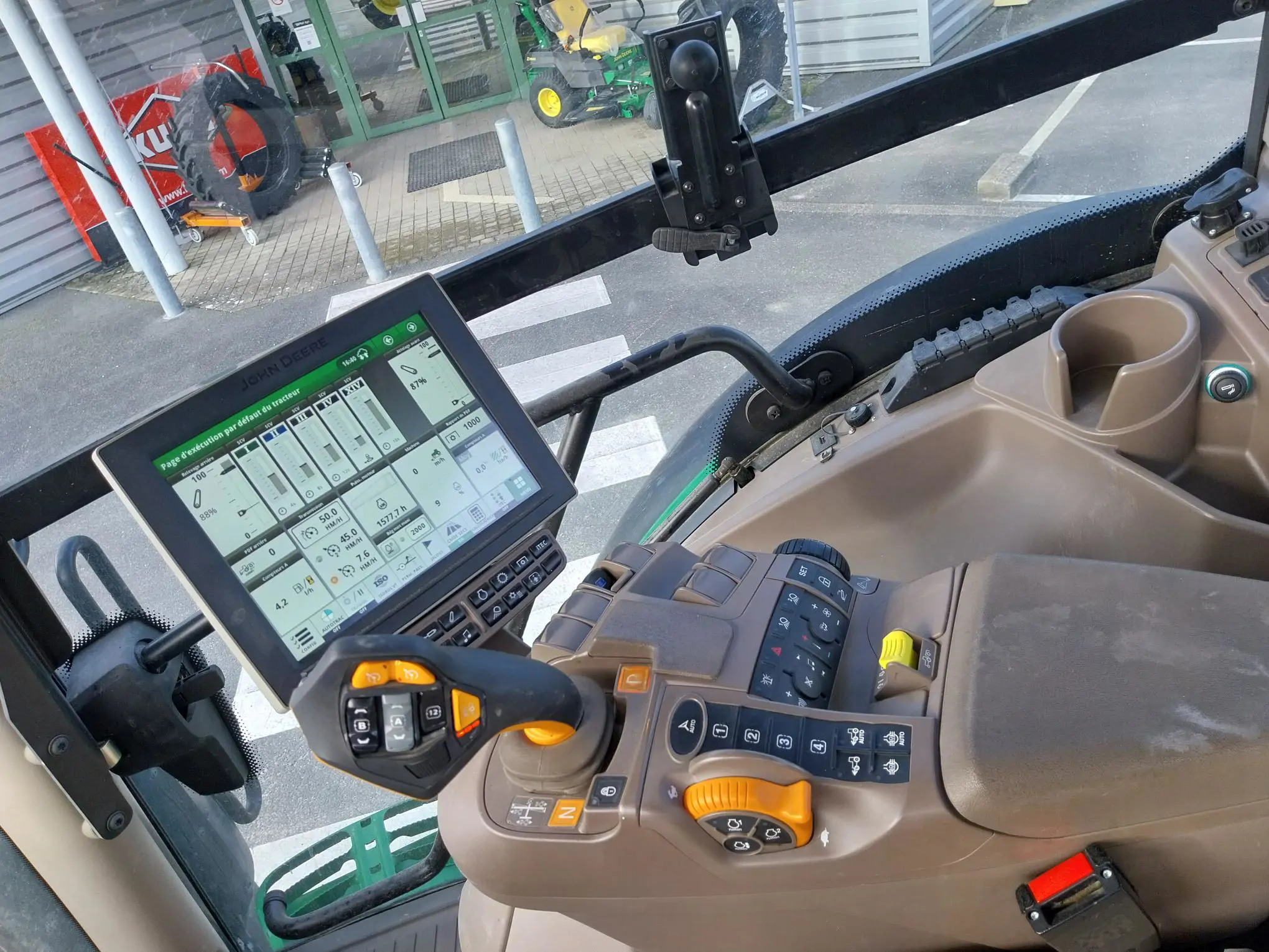 Image JOHN DEERE 6155R