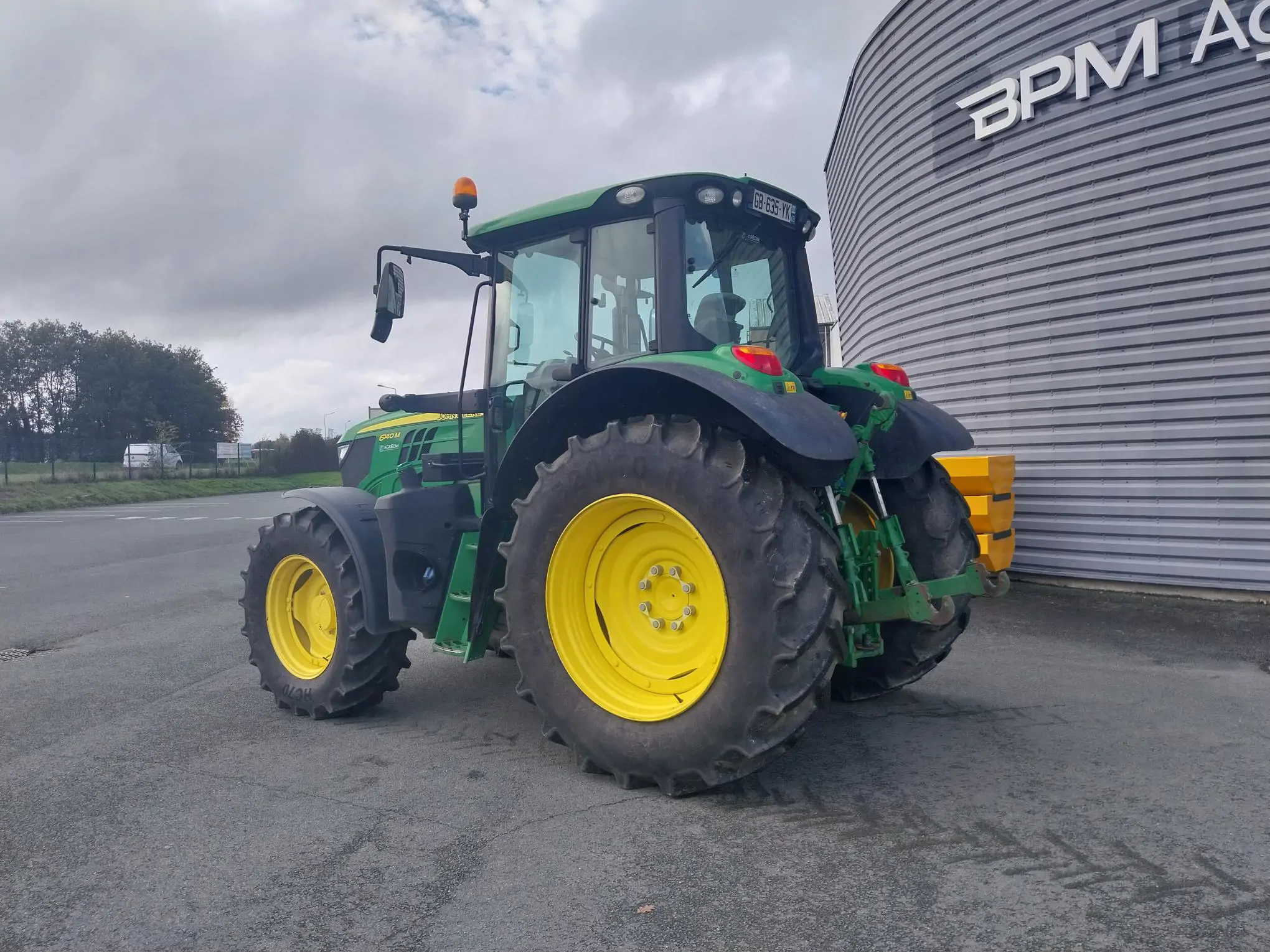 Image JOHN DEERE 6140M
