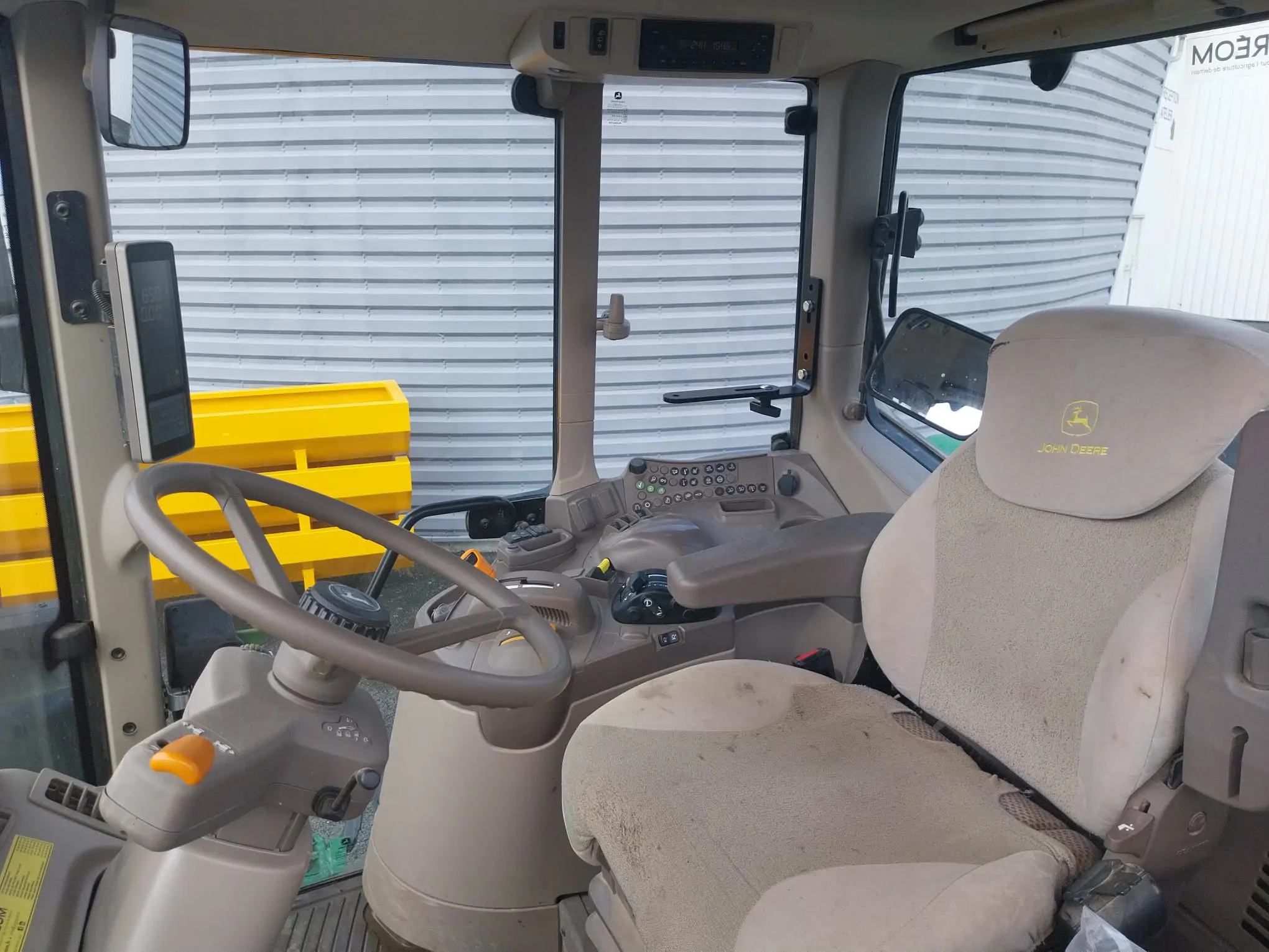 Image JOHN DEERE 6140M