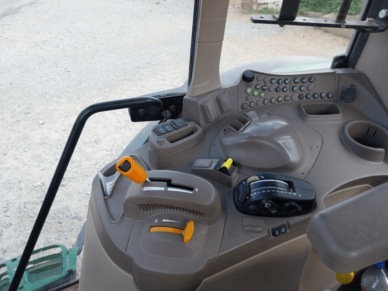 Image JOHN DEERE 6140M