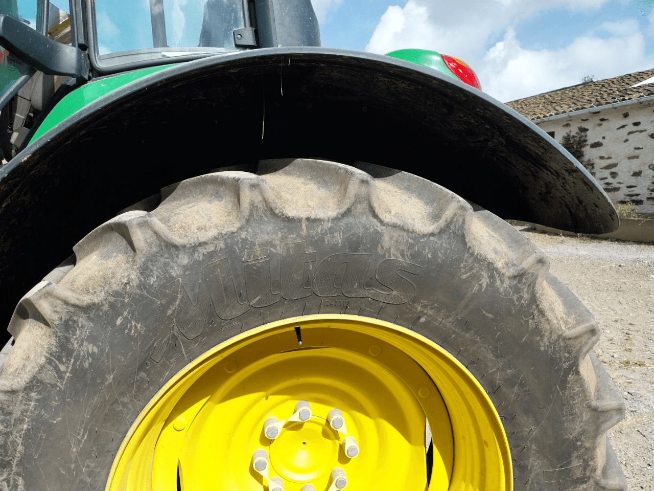 Image JOHN DEERE 6140M