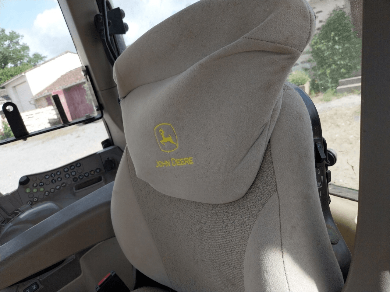 Image JOHN DEERE 6140M