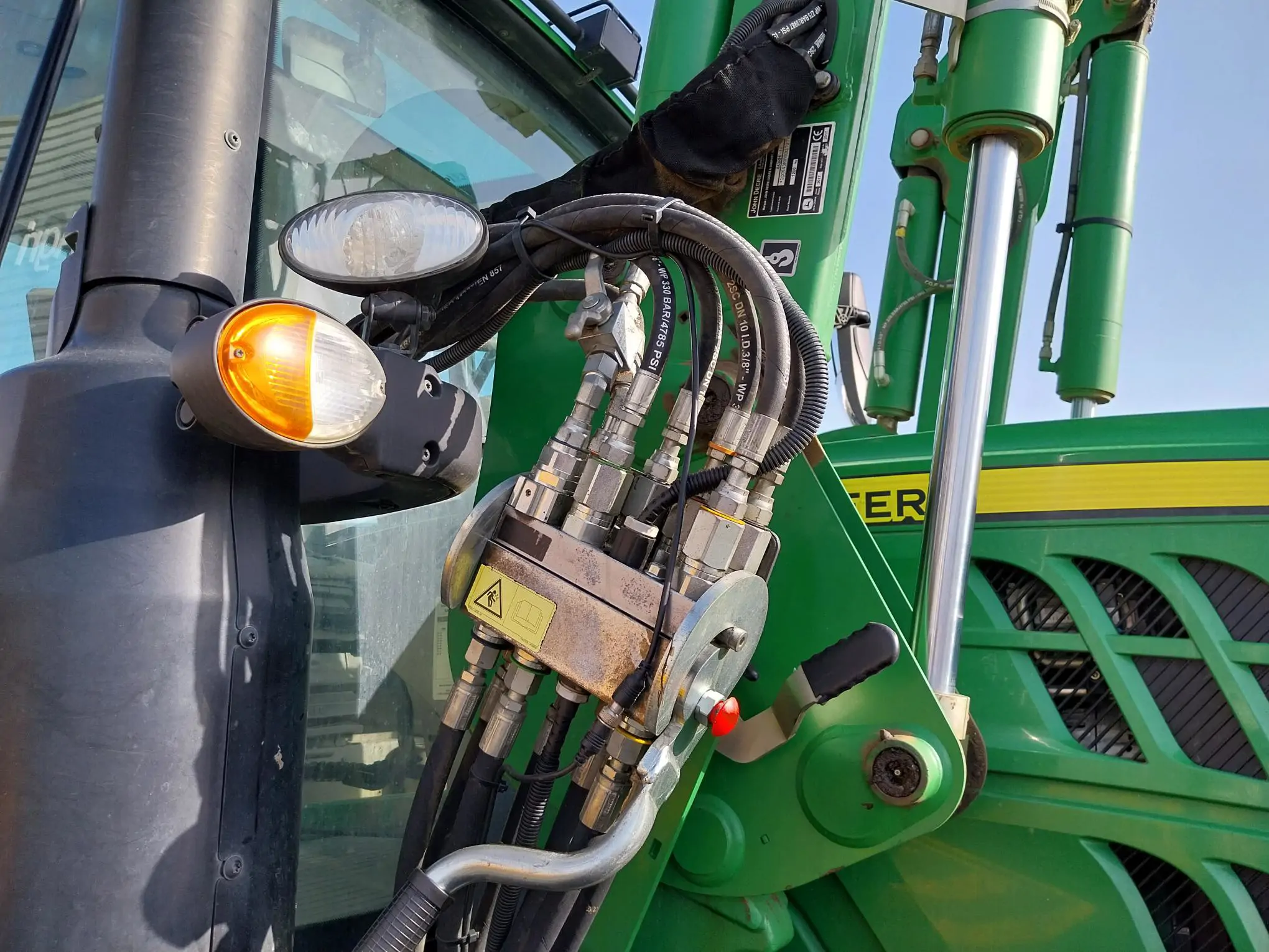 Image JOHN DEERE 6130R