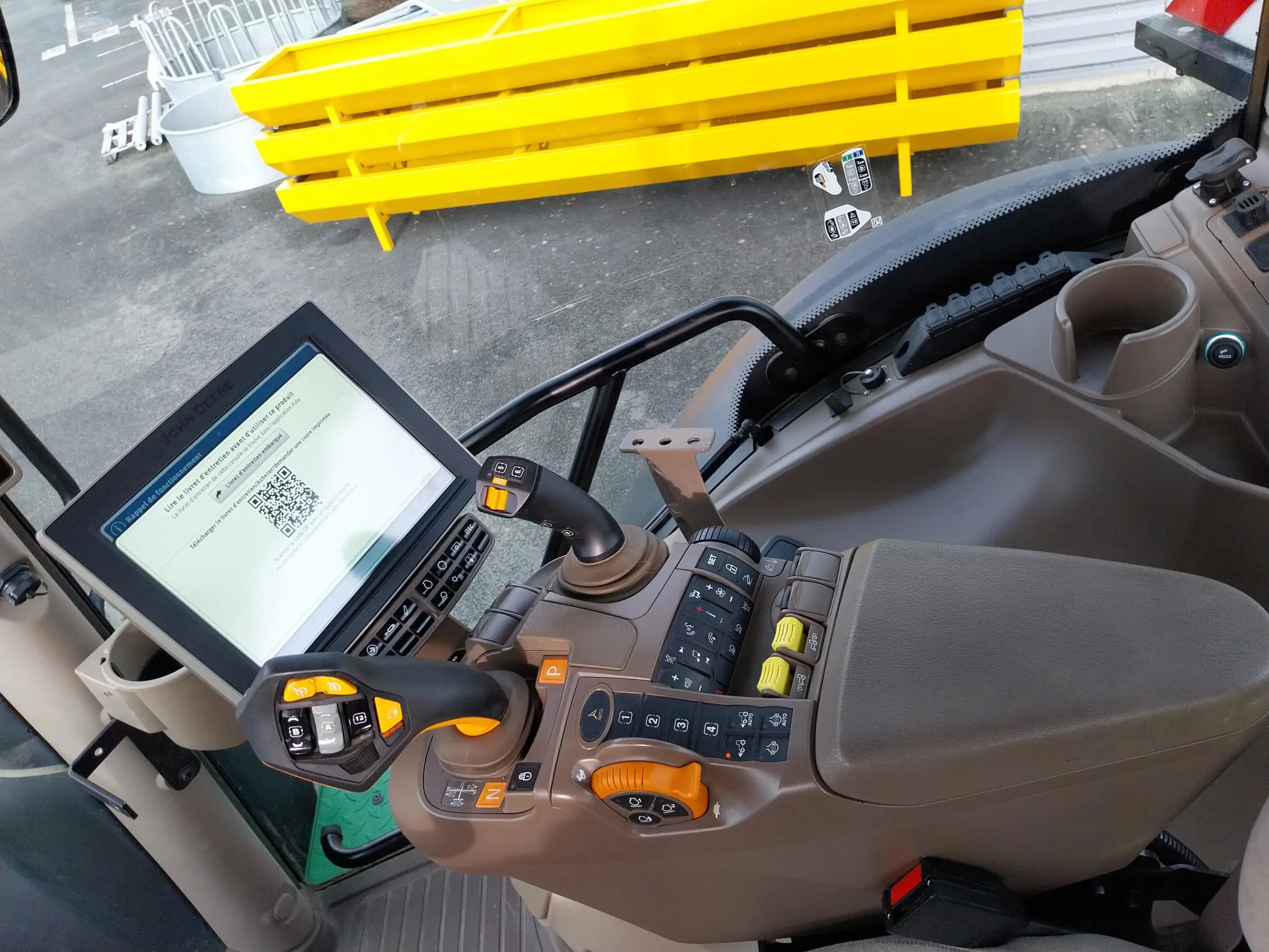 Image JOHN DEERE 6R250 (4)PG+/CE 2 ANS 1500H