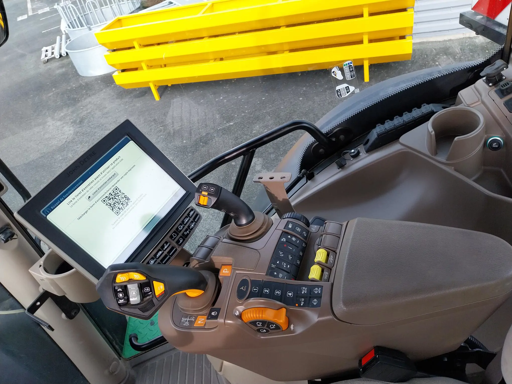 Image JOHN DEERE 6R250 (4)PG+/CE 2 ANS 1500H