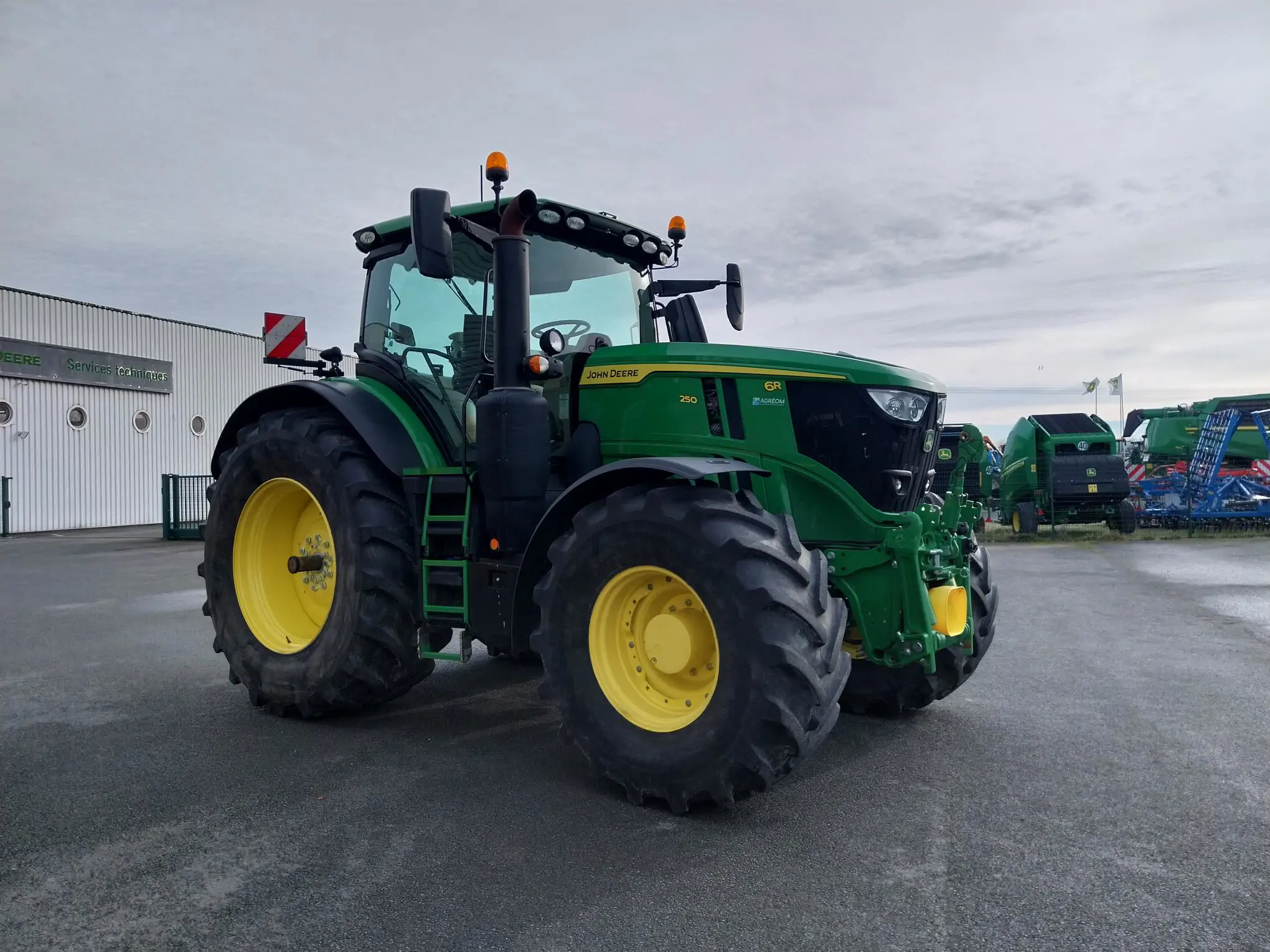 Photo JOHN DEERE 6R250 (4)PG+/CE 2 ANS 1500H