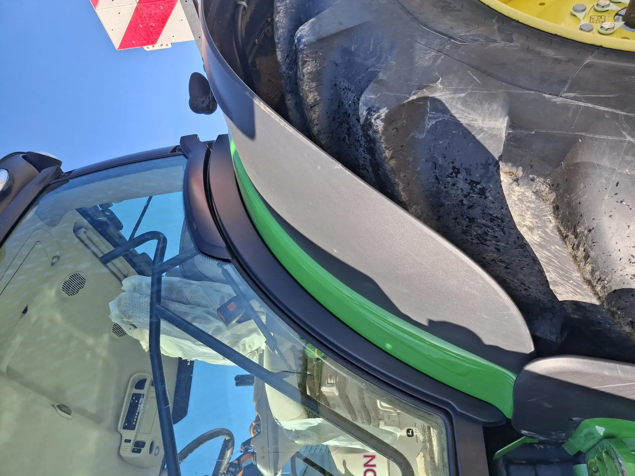 Image JOHN DEERE 6R230 (4)PG+/CE 2 ANS 2000 H