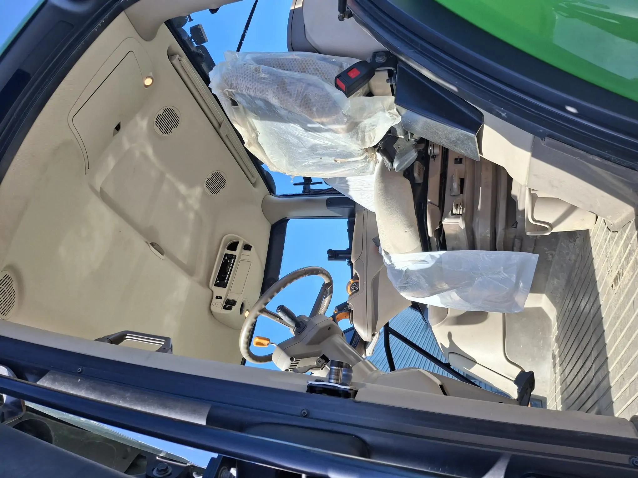 Image JOHN DEERE 6R230 (4)PG+/CE 2 ANS 2000 H