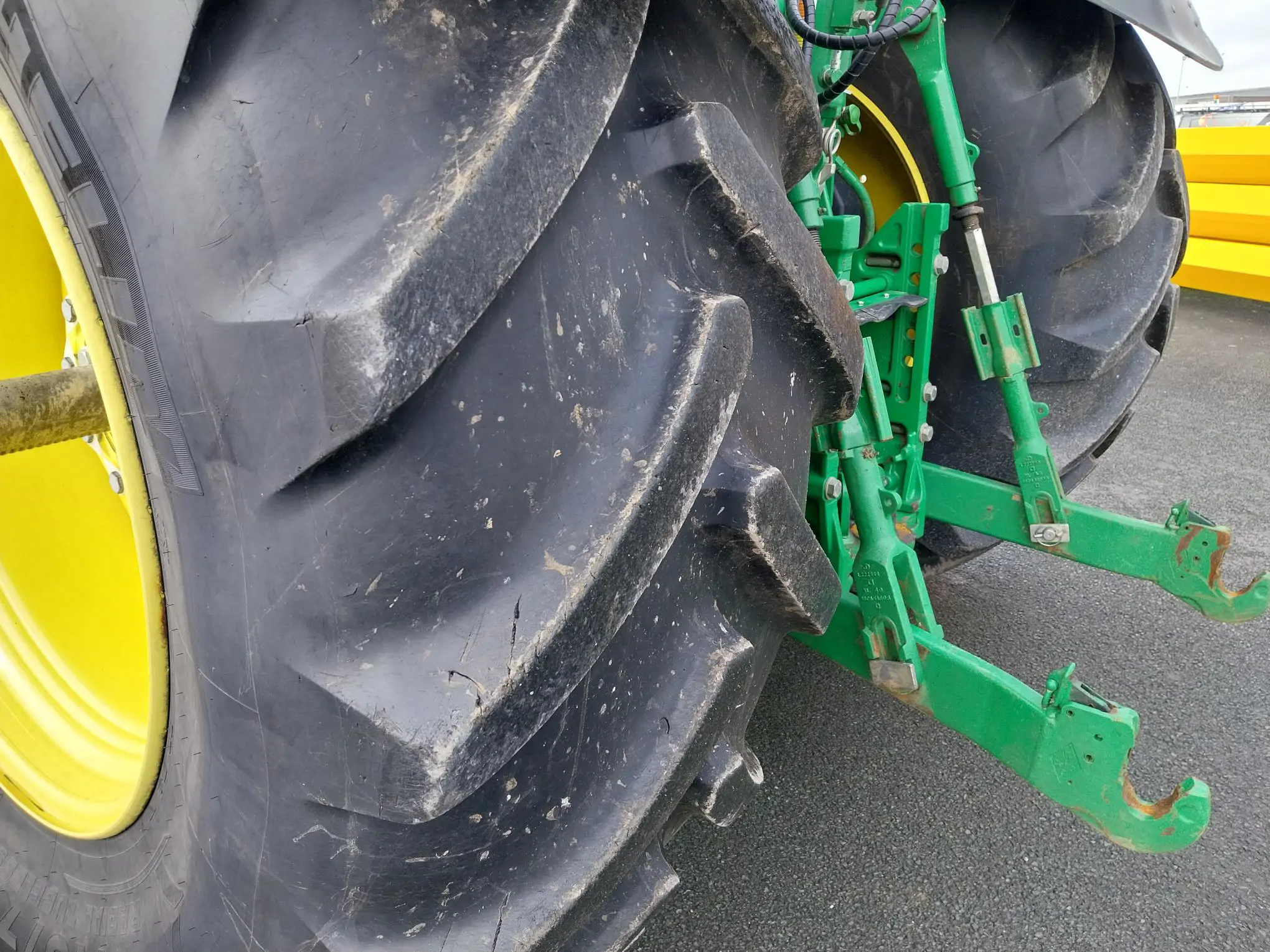 Image JOHN DEERE 6R230