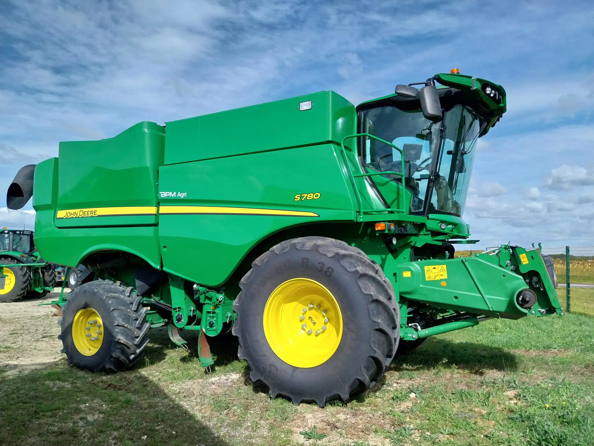 Image JOHN DEERE S780
