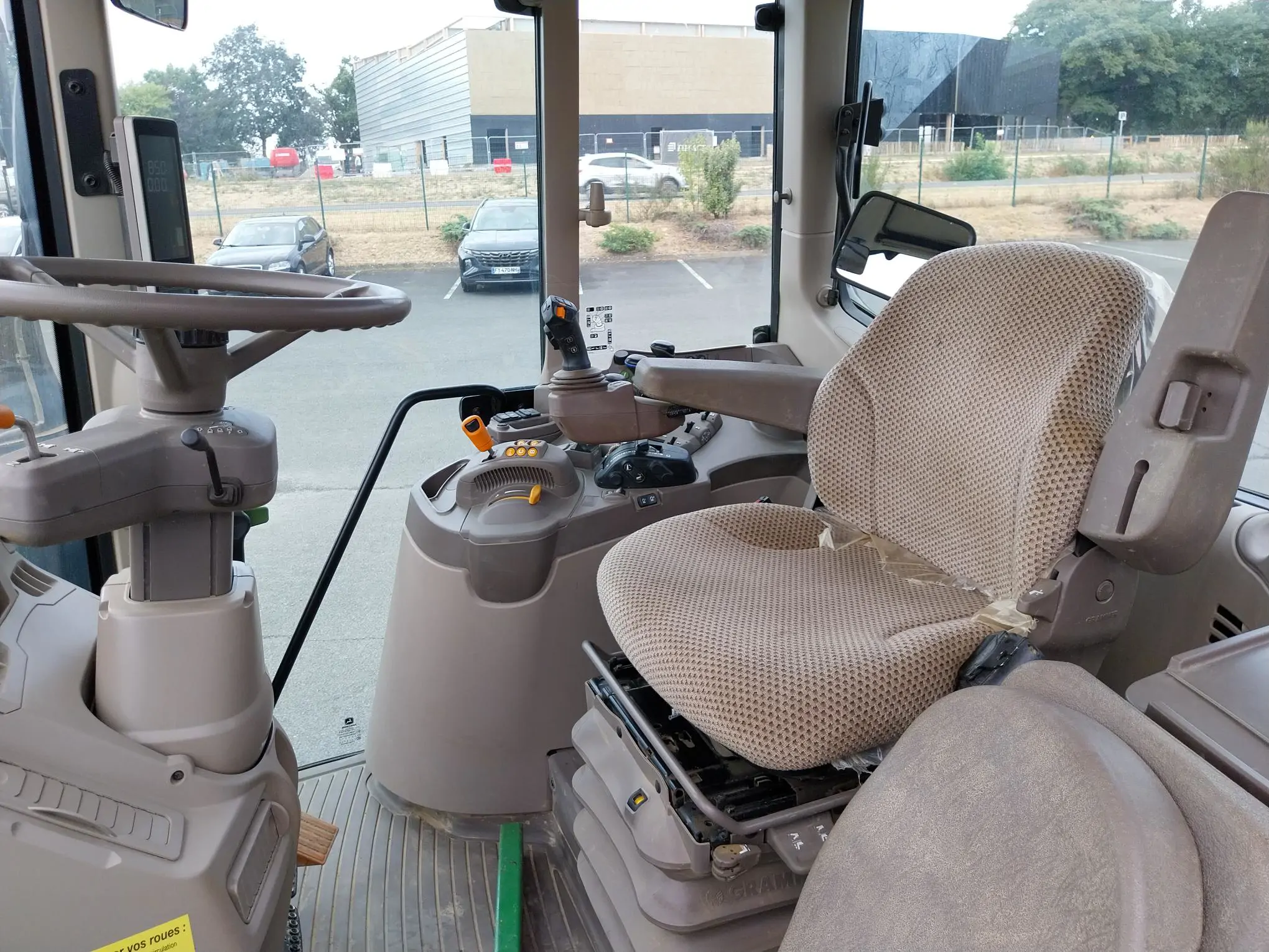 Image JOHN DEERE 6110M (4)PG+/CE 2ANS 1500H