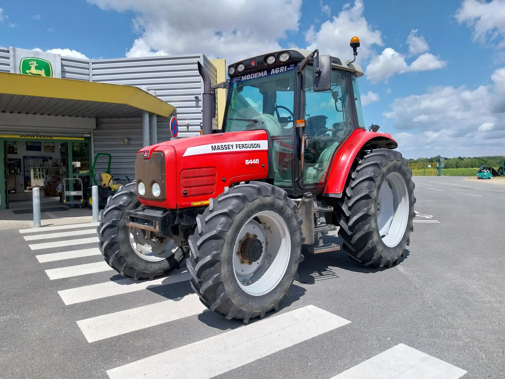 Image MASSEY FERGUSON TRACTEUR MASSEY FERGUSON 6445