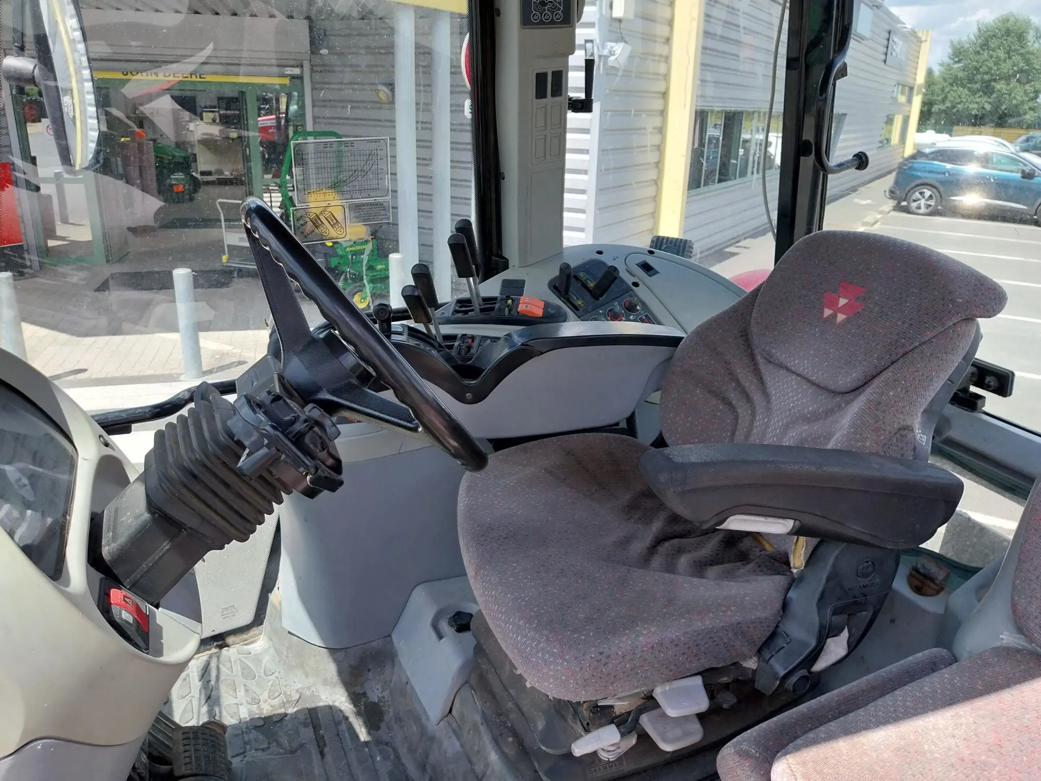 Image MASSEY FERGUSON TRACTEUR MASSEY FERGUSON 6445