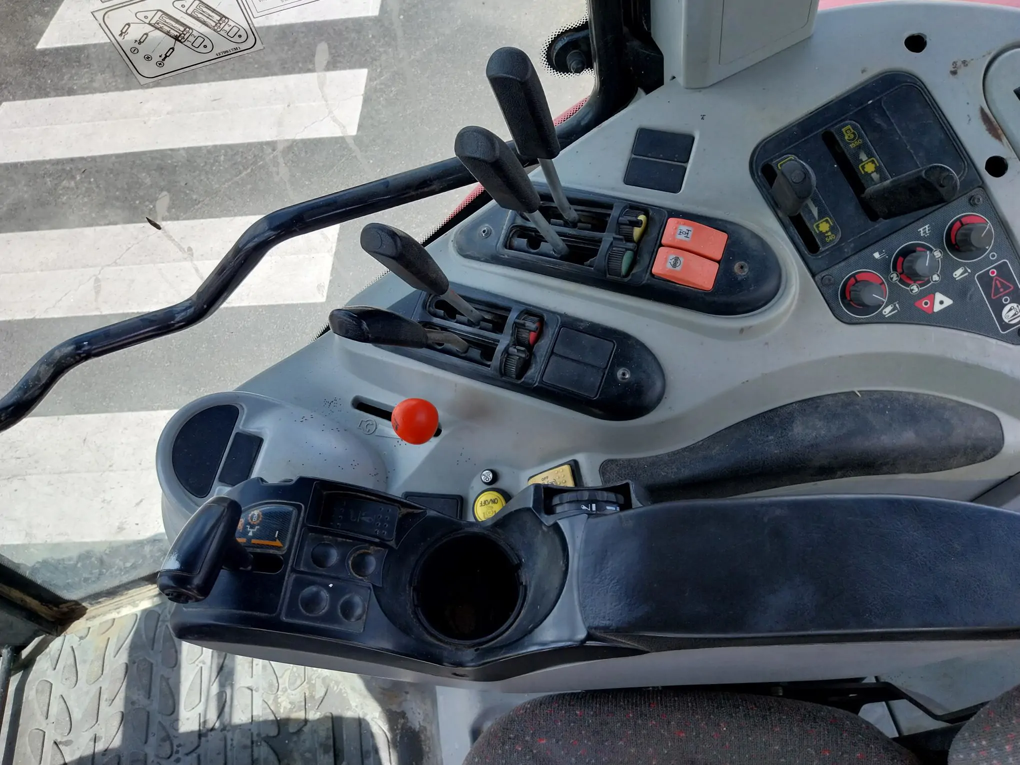 Image MASSEY FERGUSON TRACTEUR MASSEY FERGUSON 6445