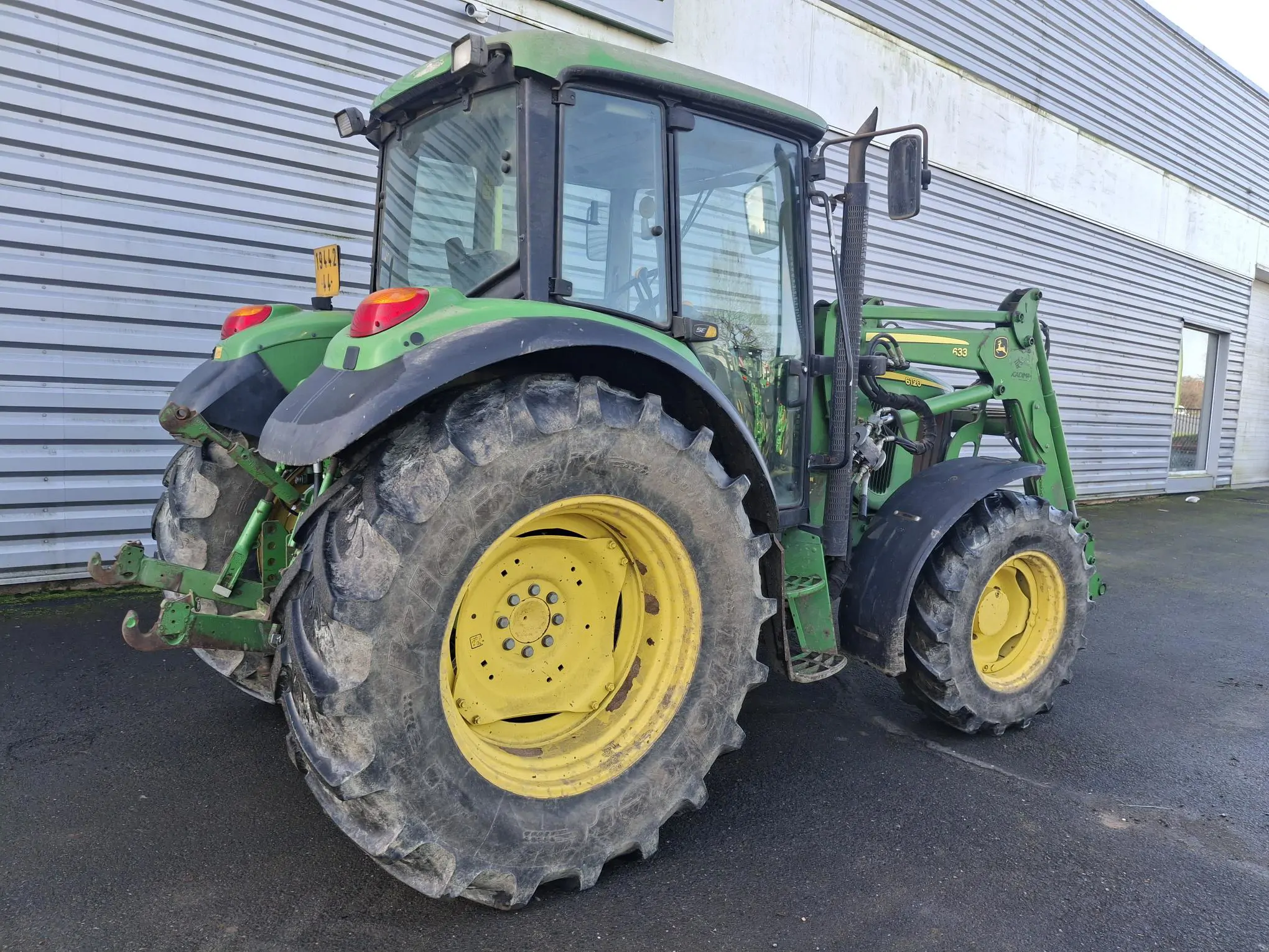 Image JOHN DEERE 6120 SE