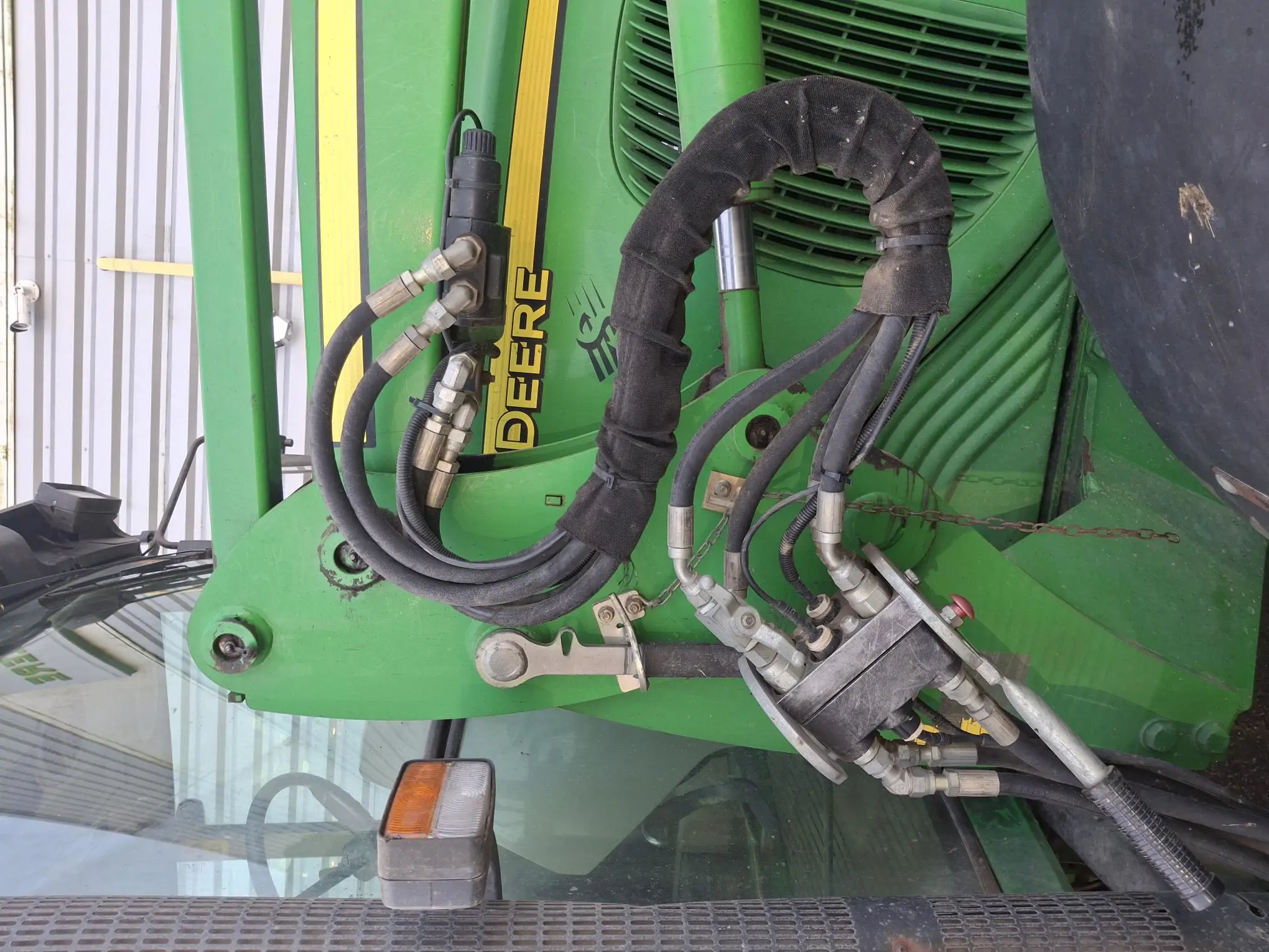 Image JOHN DEERE 6120 SE