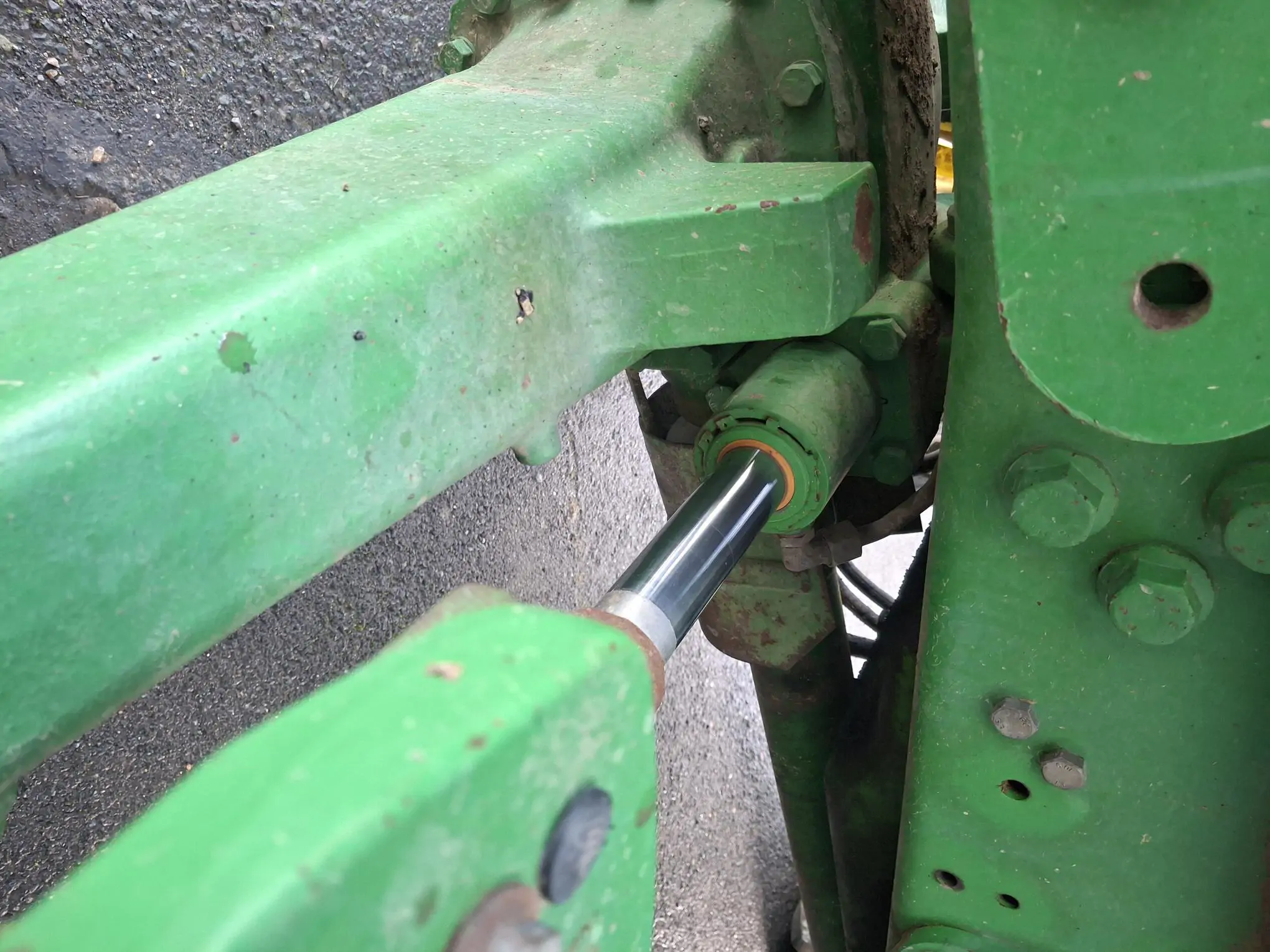 Image JOHN DEERE 6120 SE