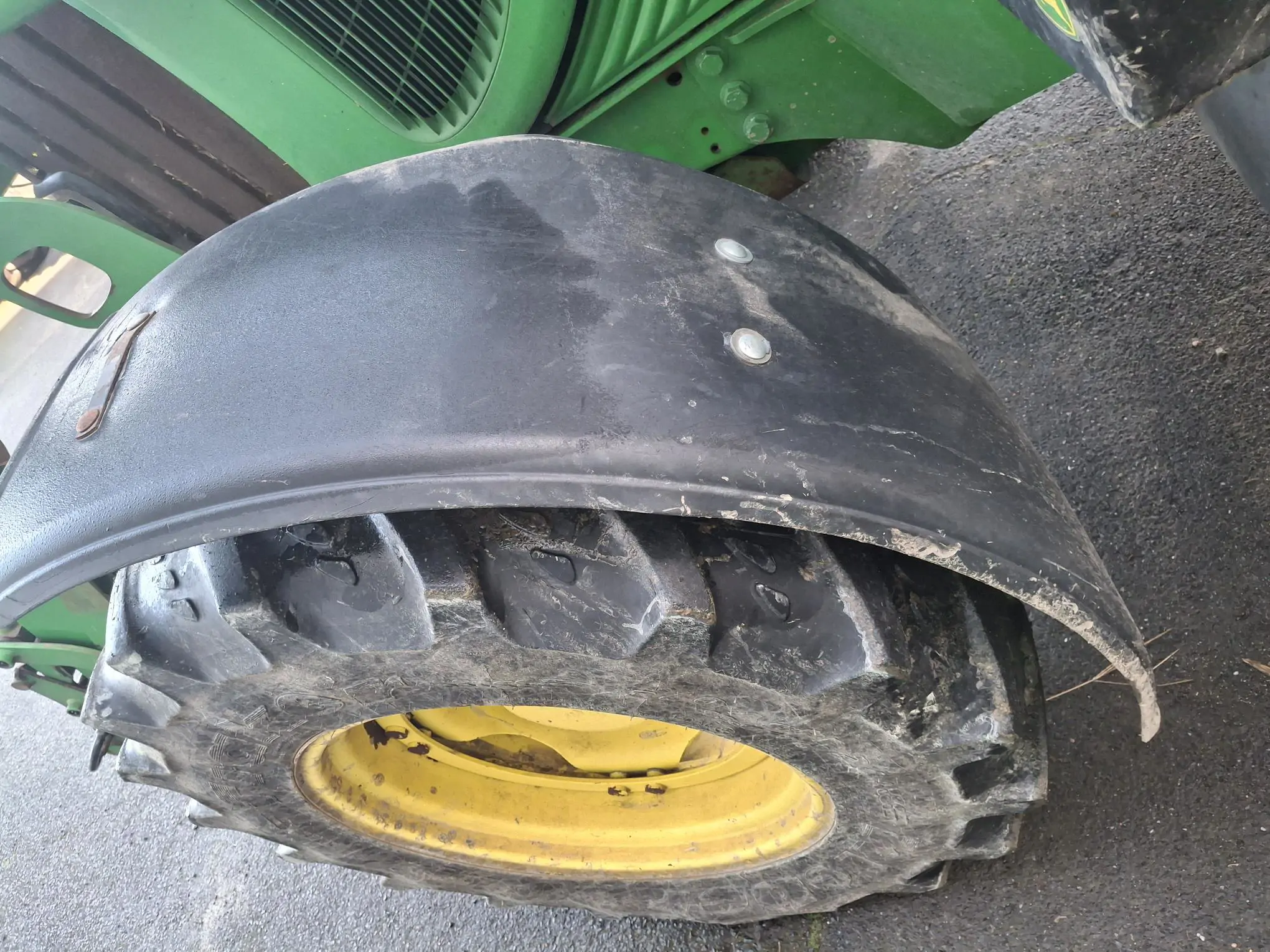 Image JOHN DEERE 6120 SE