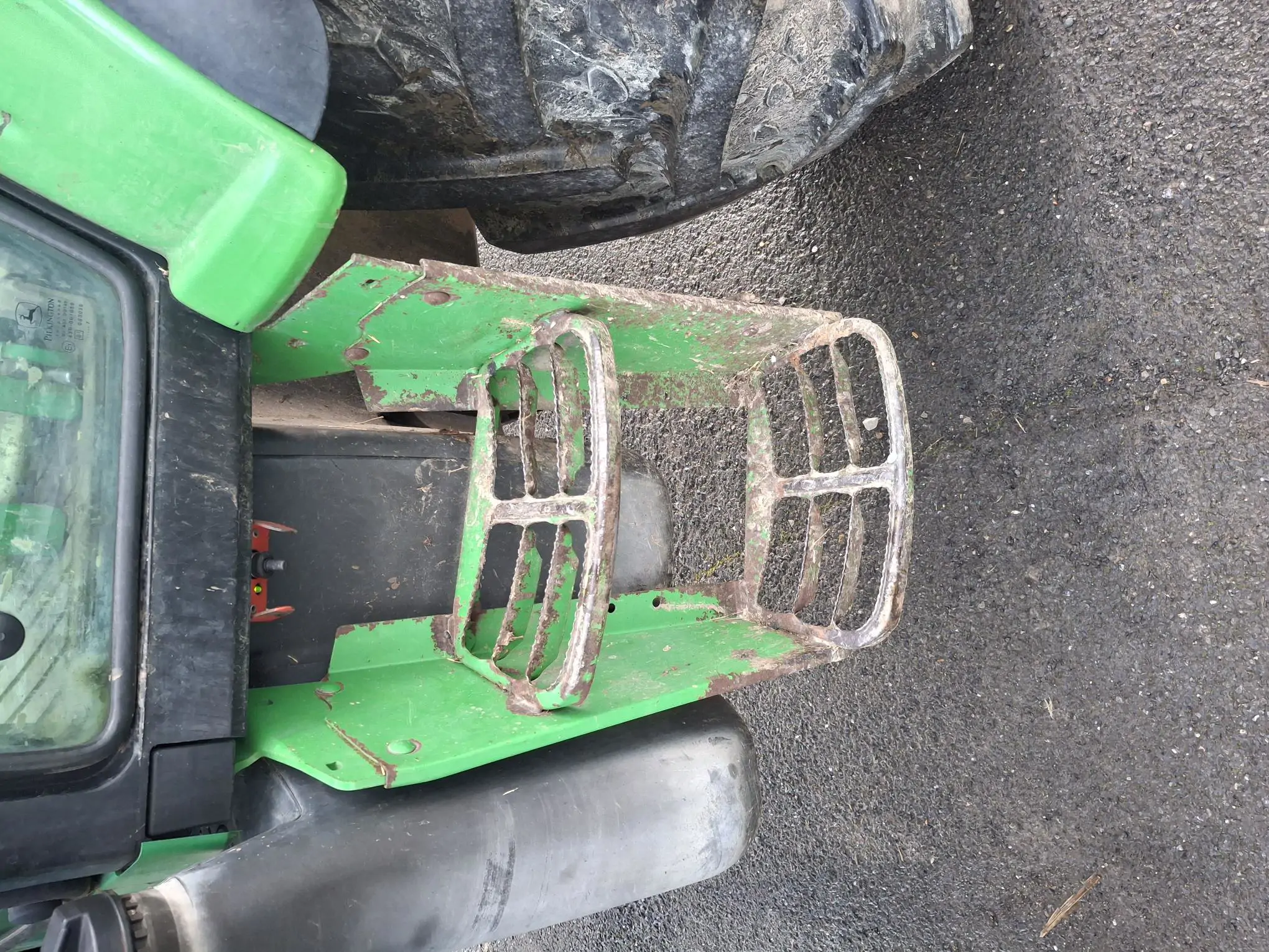 Image JOHN DEERE 6120 SE