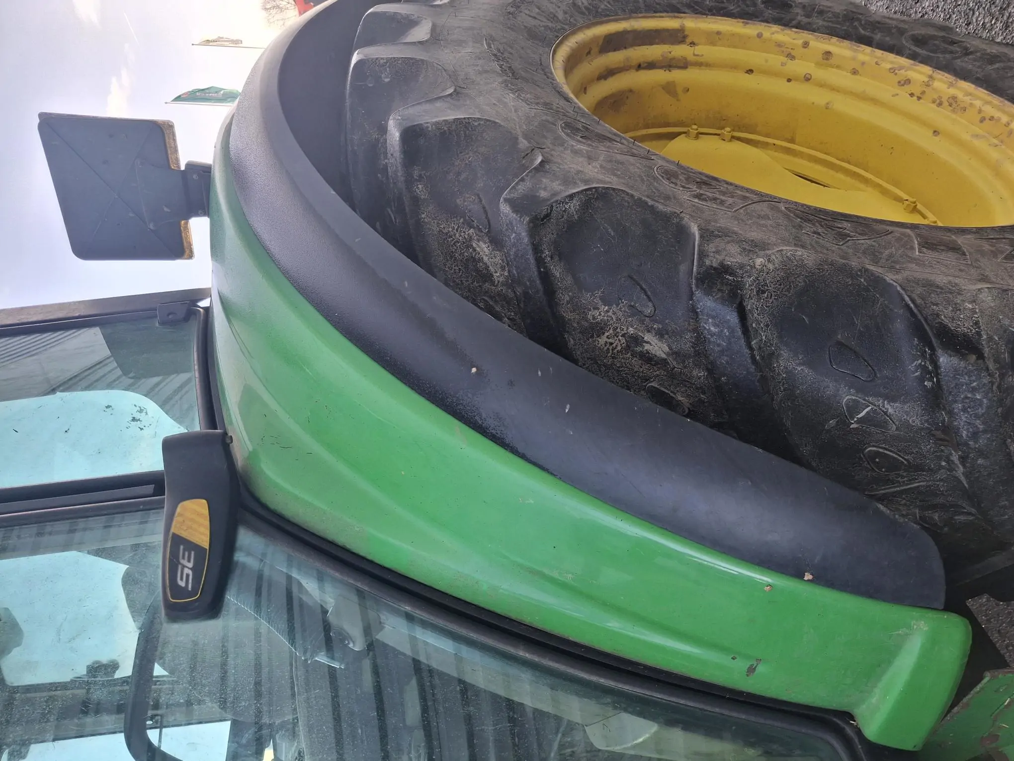 Image JOHN DEERE 6120 SE