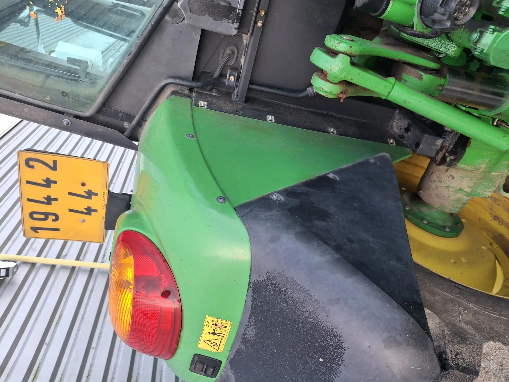 Image JOHN DEERE 6120 SE