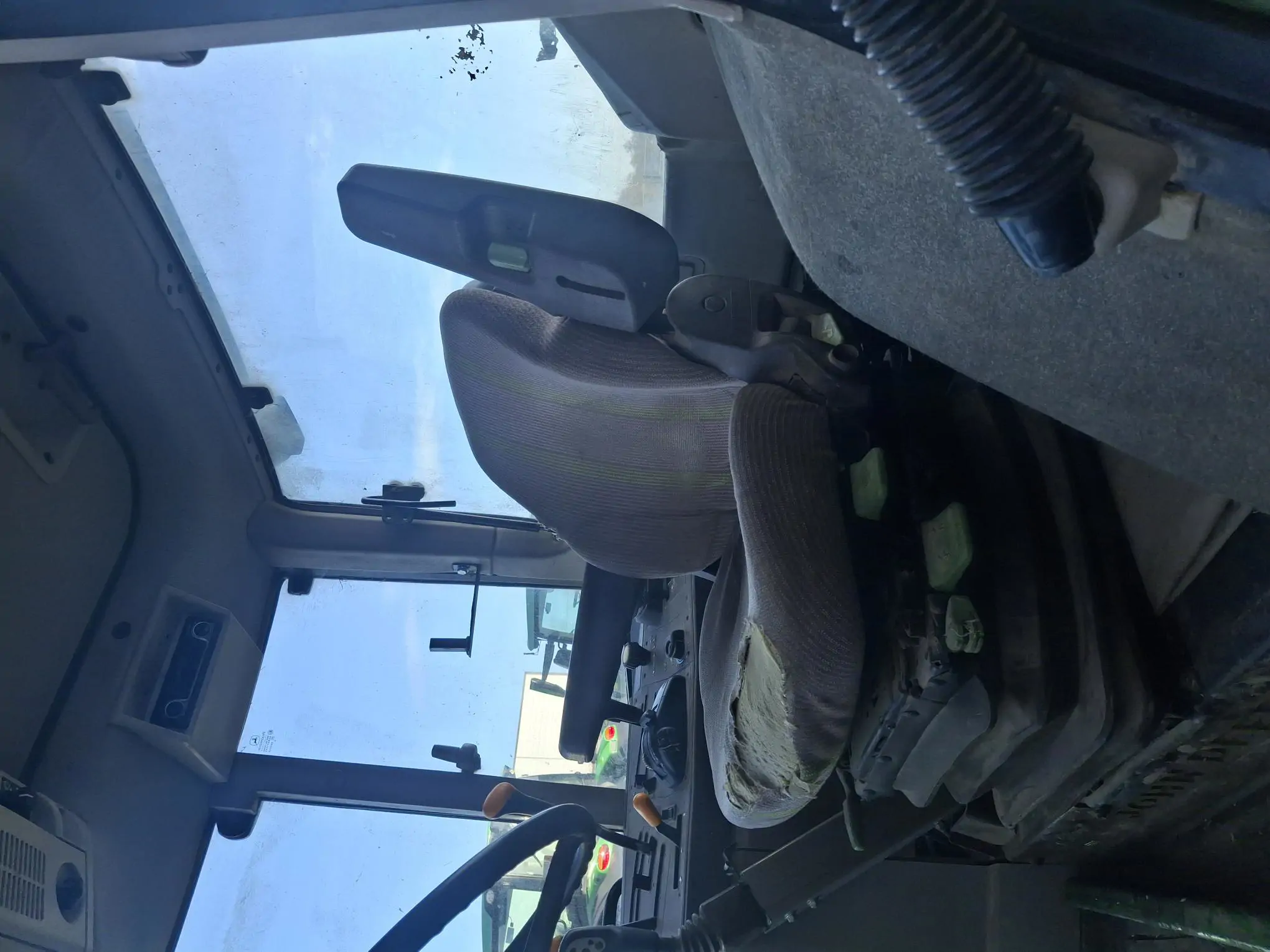 Image JOHN DEERE 6120 SE