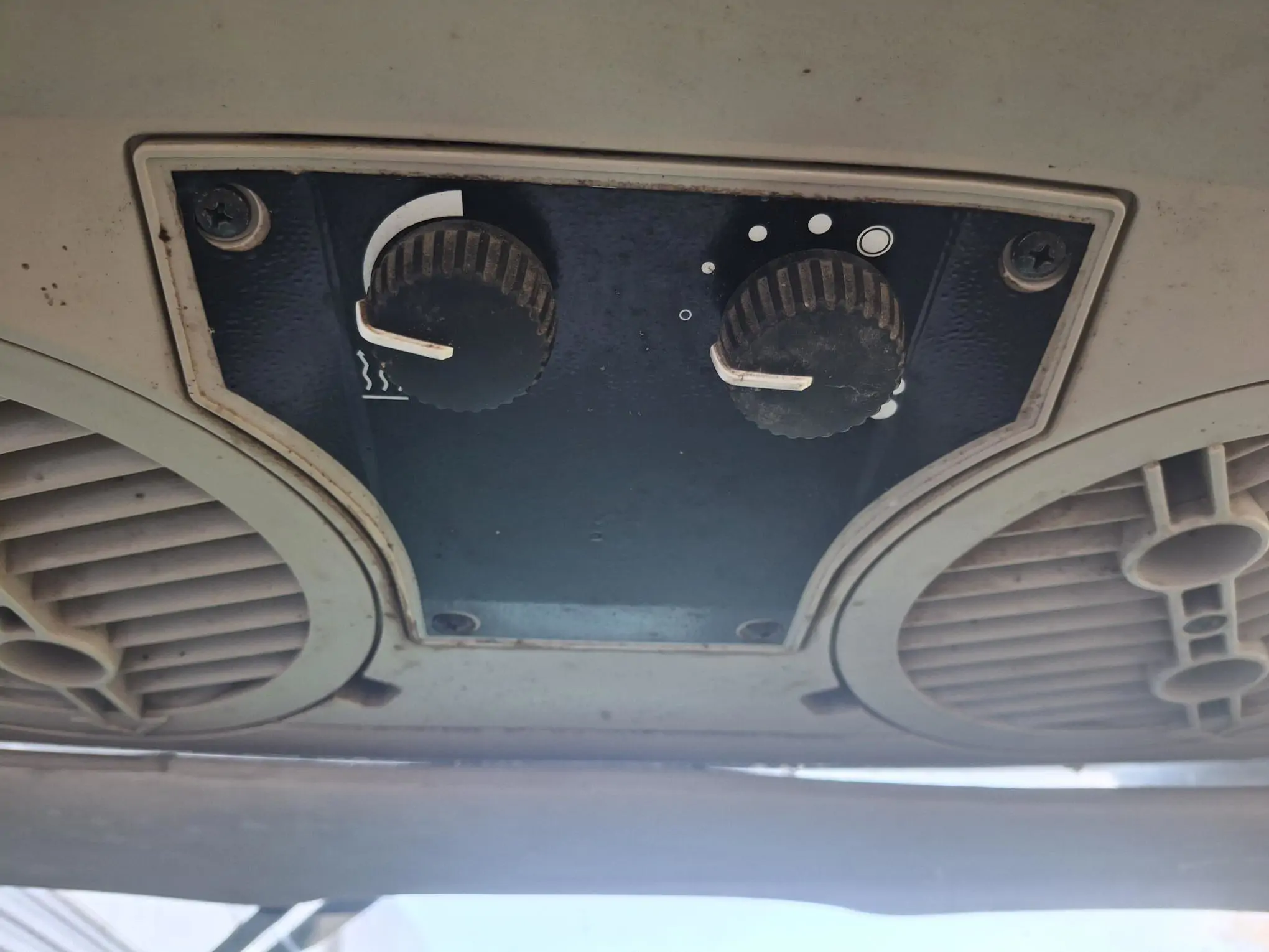 Image JOHN DEERE 6120 SE