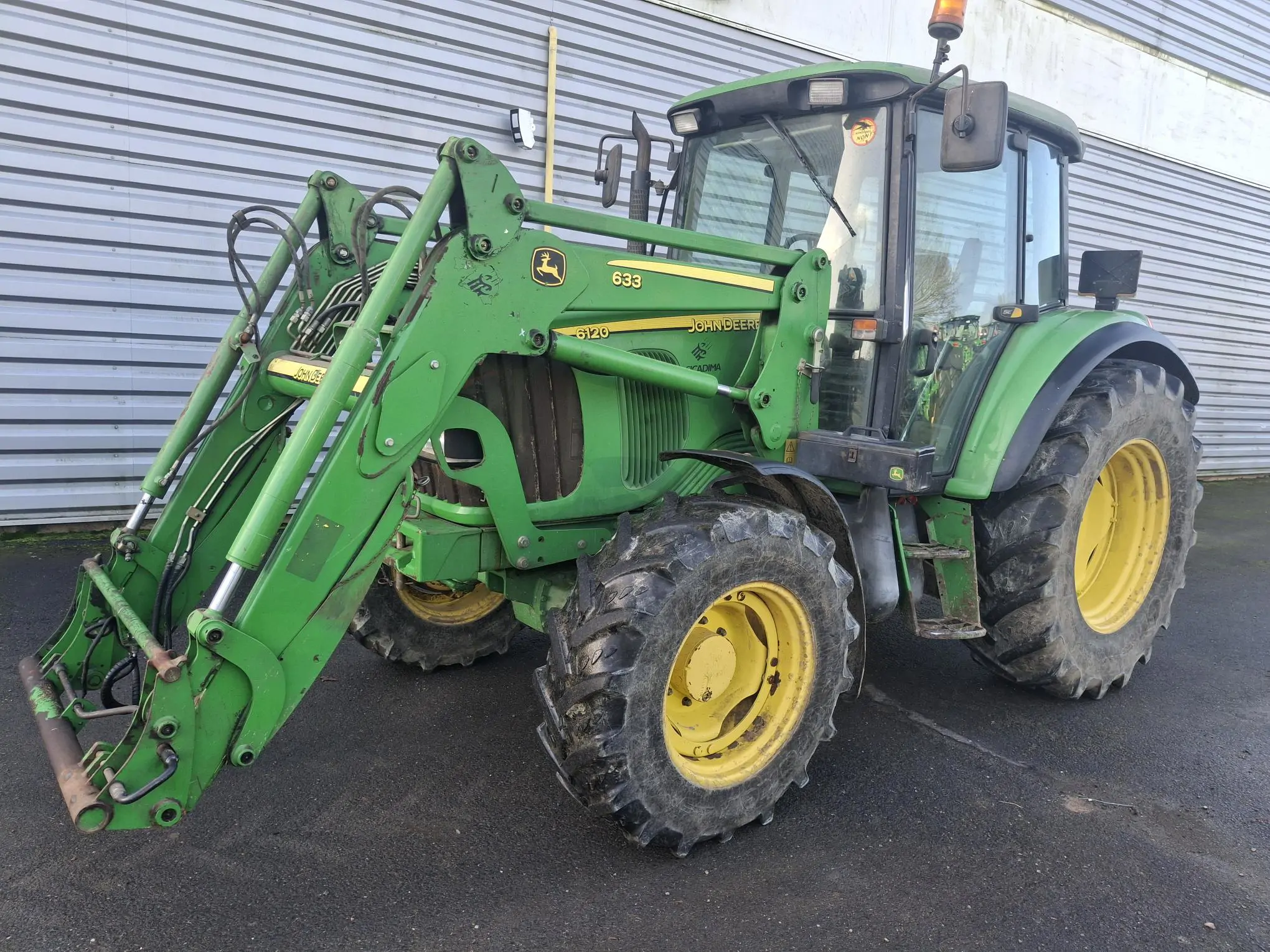 Image JOHN DEERE 6120 SE