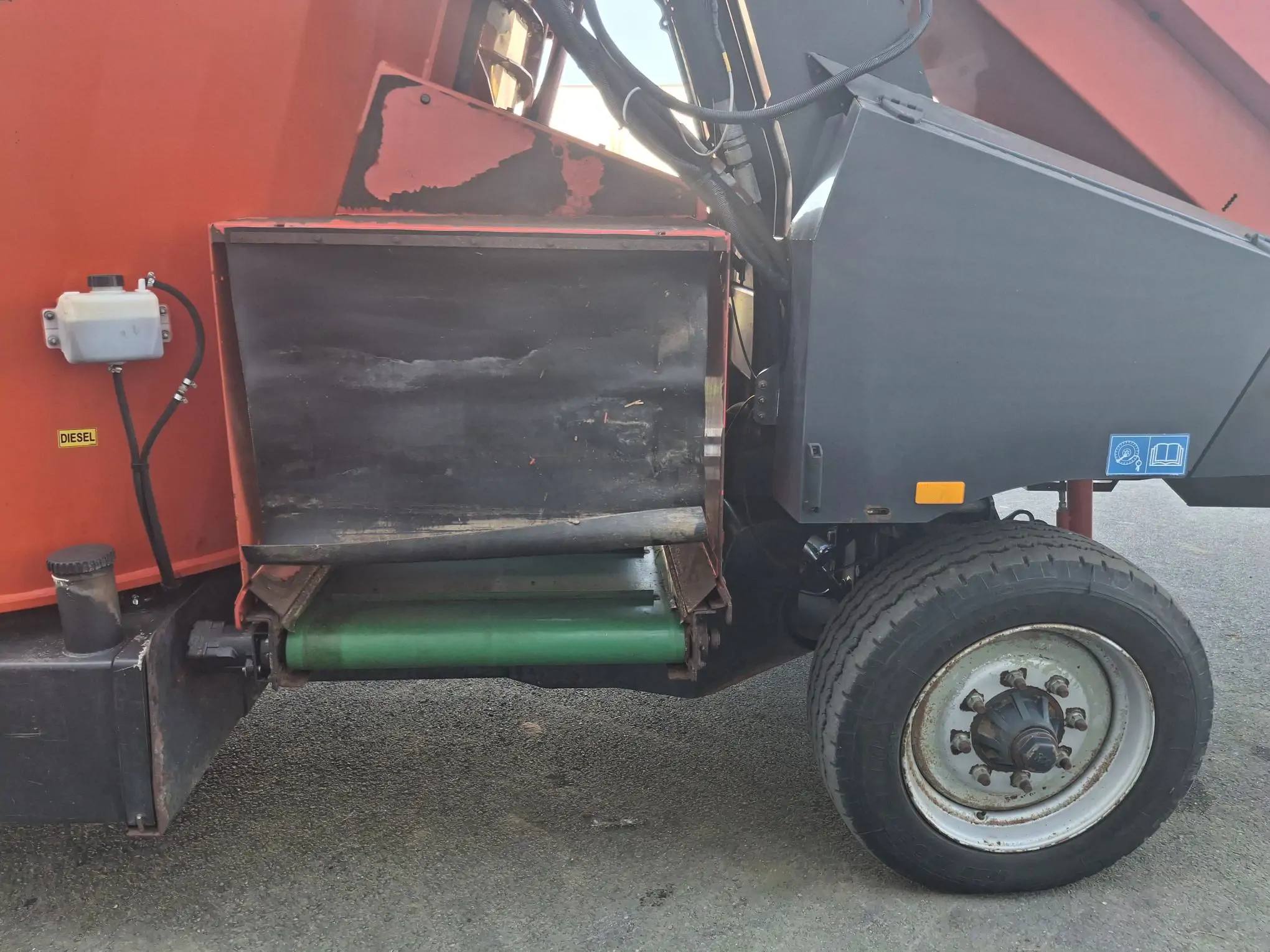 Image KUHN MELANGEUSE AUTO KUHN SPV 14