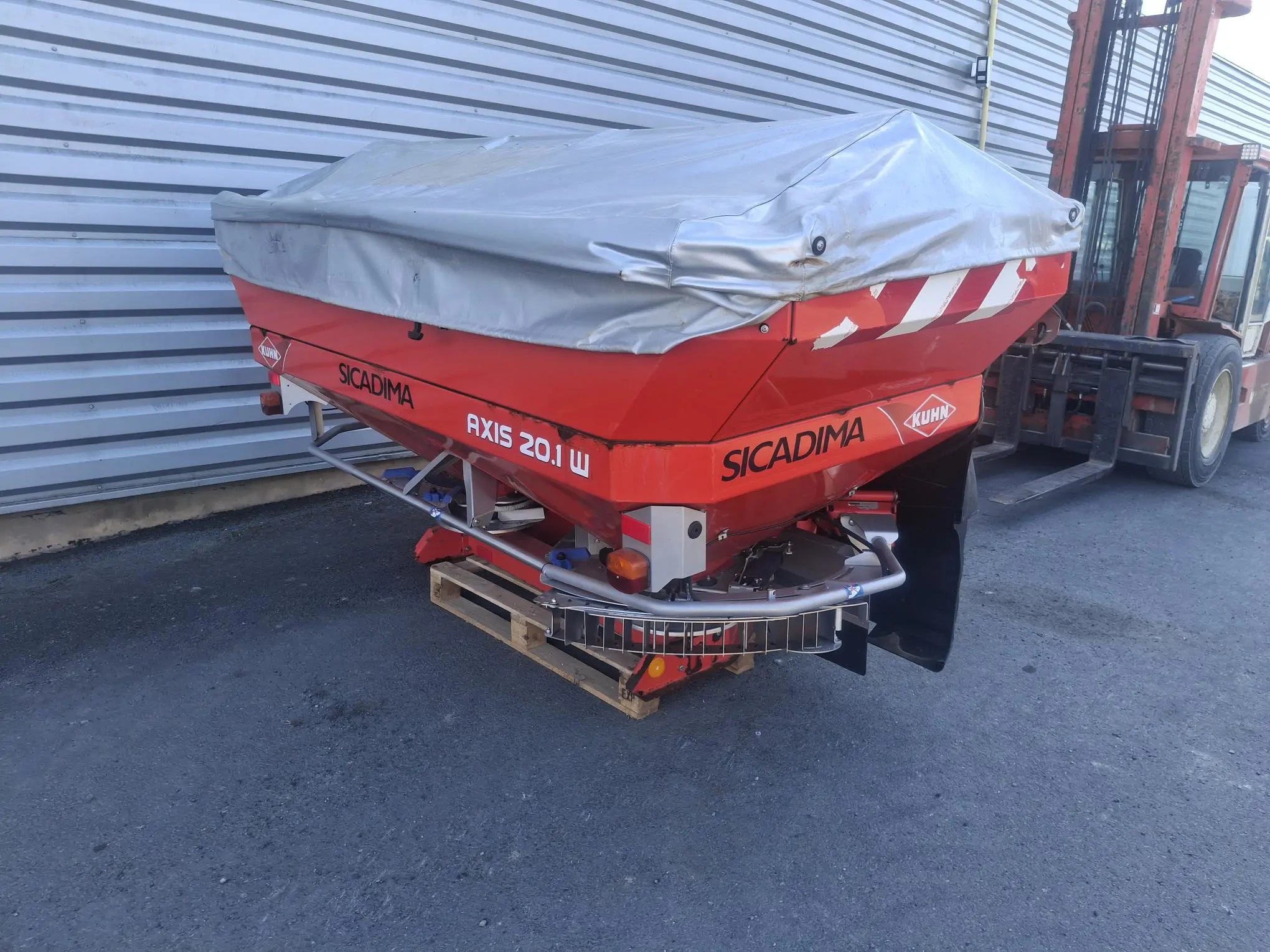 Image KUHN DISTRI ENGRAIS KUHN AXIS 20.1