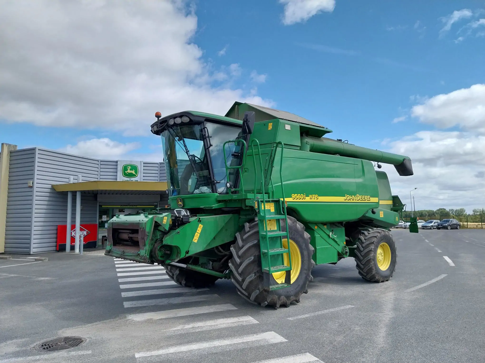 Photo JOHN DEERE MOISSONNEUSE BATTEUSE WTS 9560