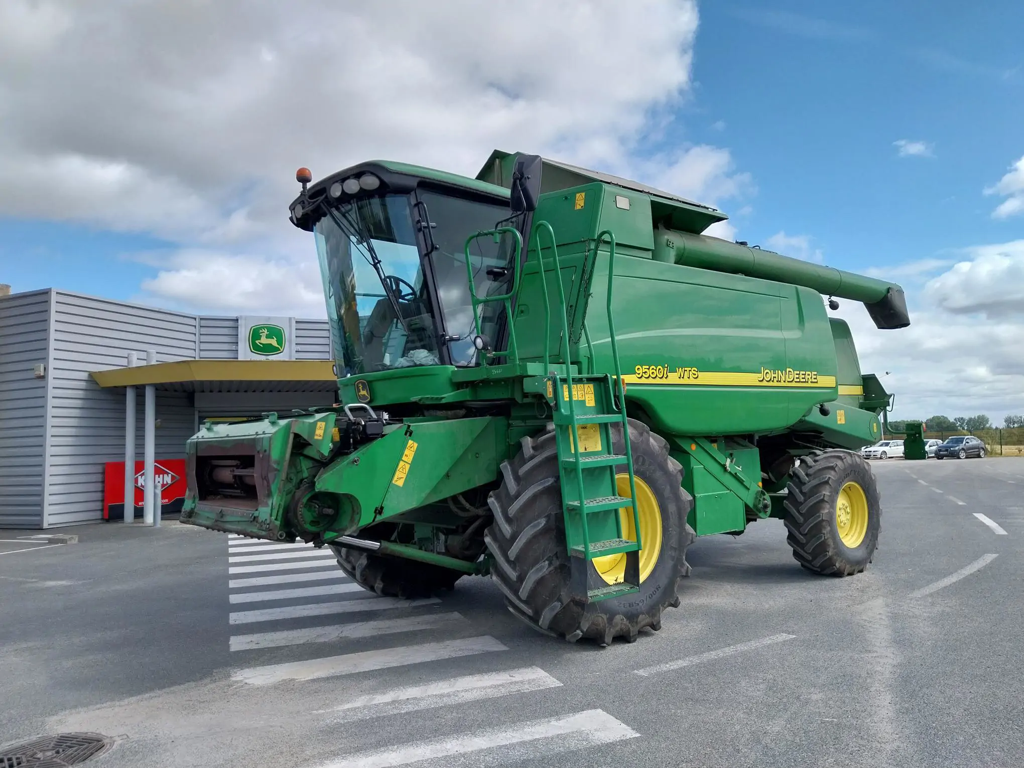 Image JOHN DEERE MOISSONNEUSE BATTEUSE WTS 9560