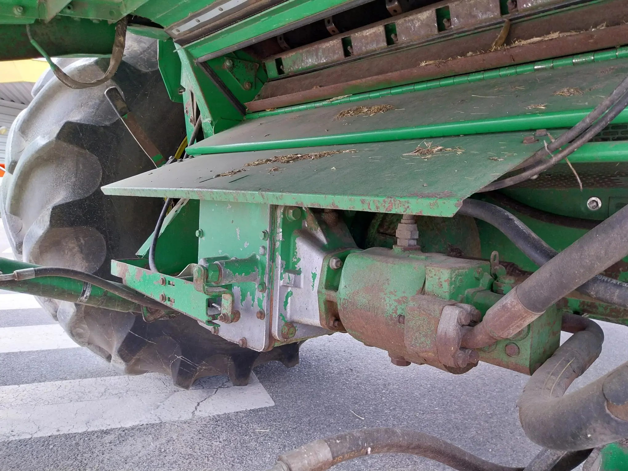 Image JOHN DEERE MOISSONNEUSE BATTEUSE WTS 9560