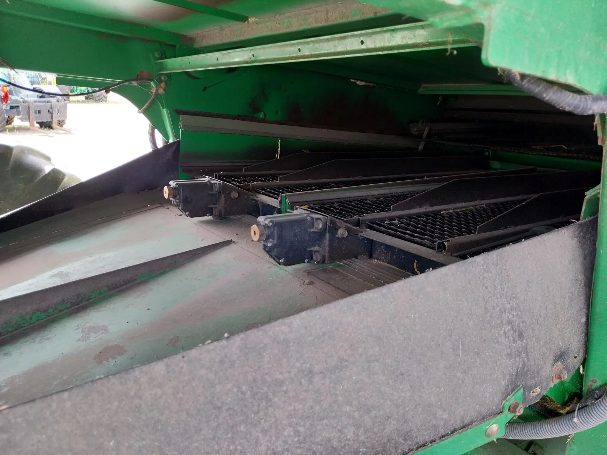 Image JOHN DEERE MOISSONNEUSE BATTEUSE WTS 9560