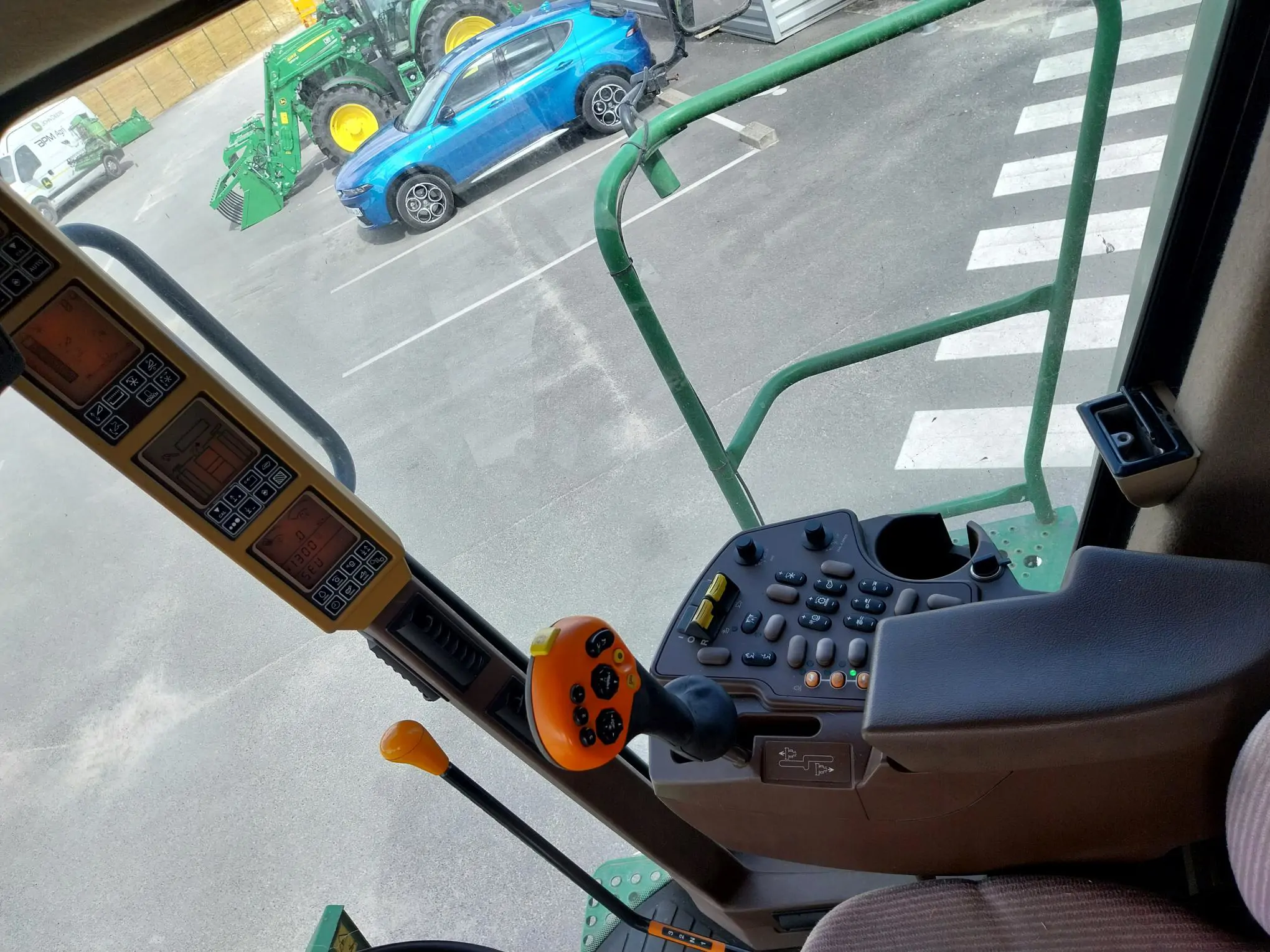 Image JOHN DEERE MOISSONNEUSE BATTEUSE WTS 9560