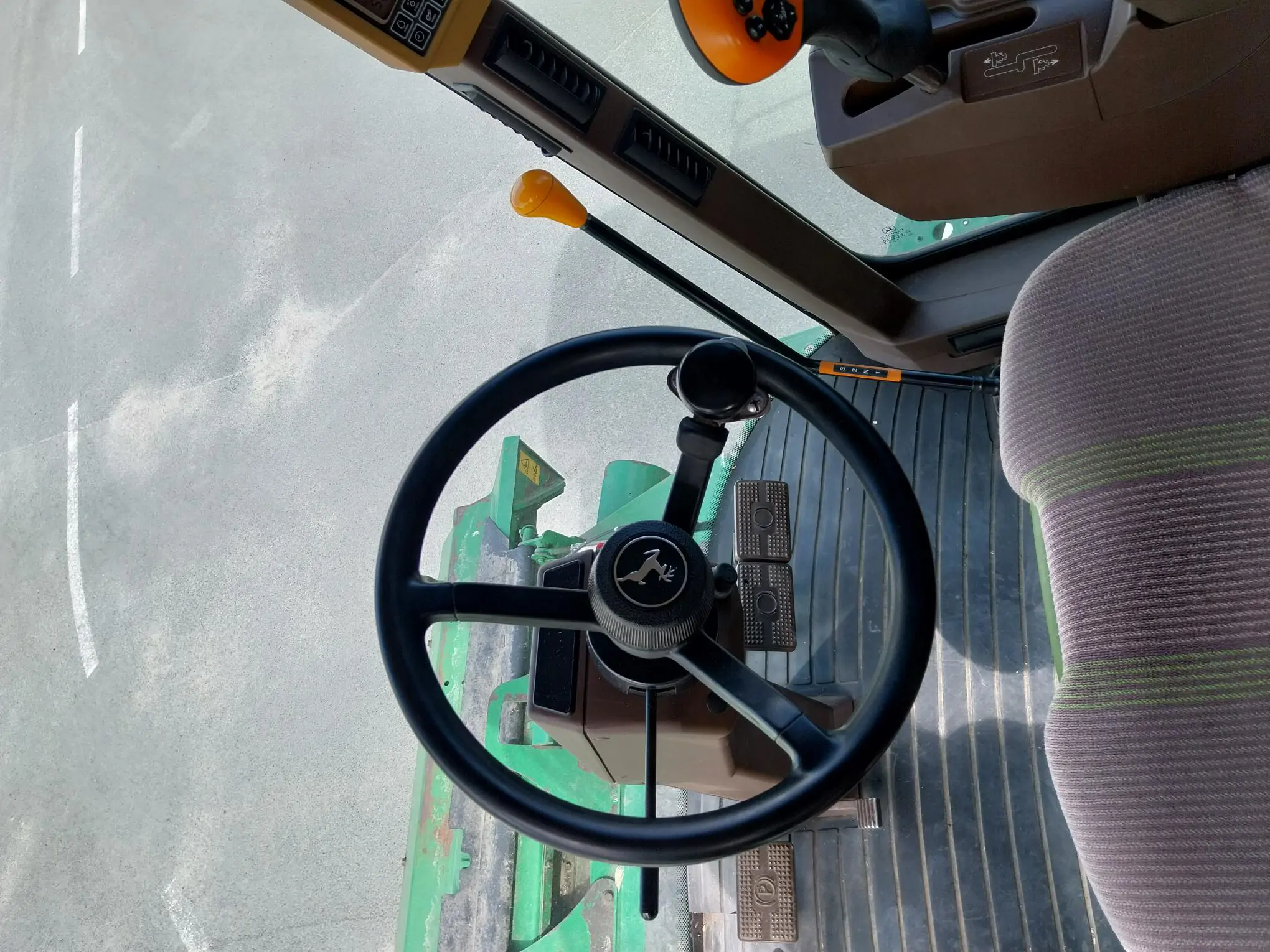 Image JOHN DEERE MOISSONNEUSE BATTEUSE WTS 9560