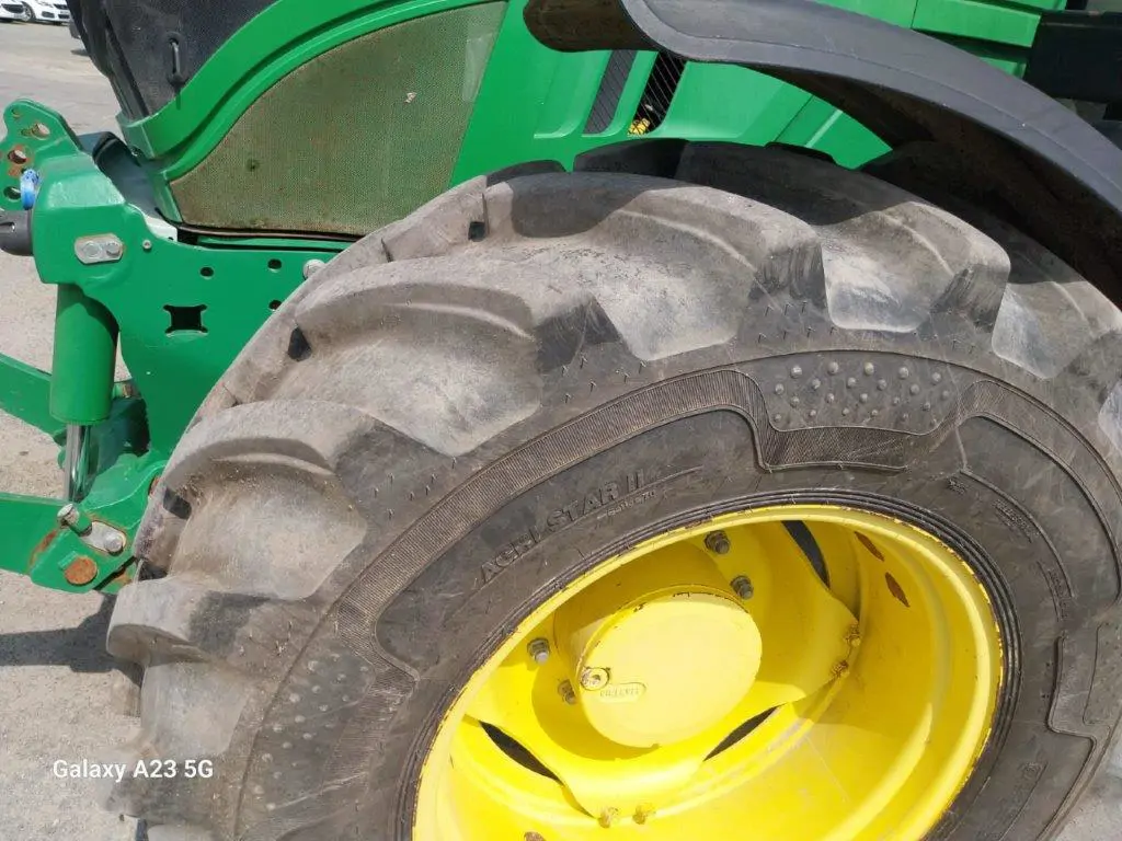 Image JOHN DEERE 6140R