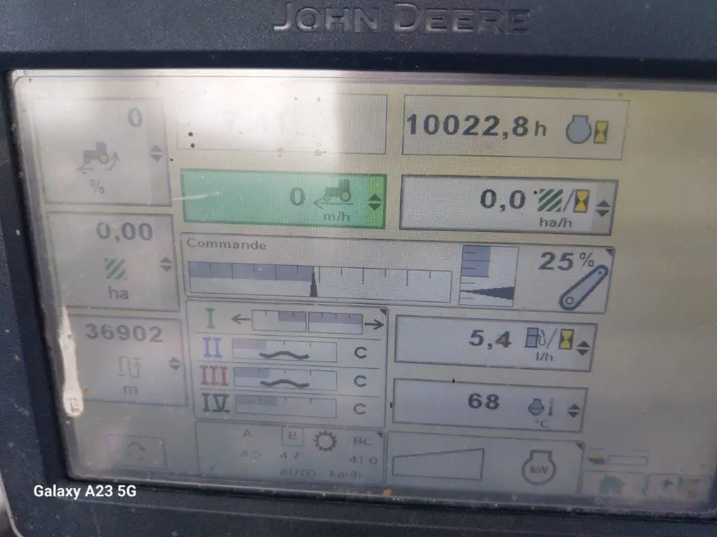 Image JOHN DEERE 6140R