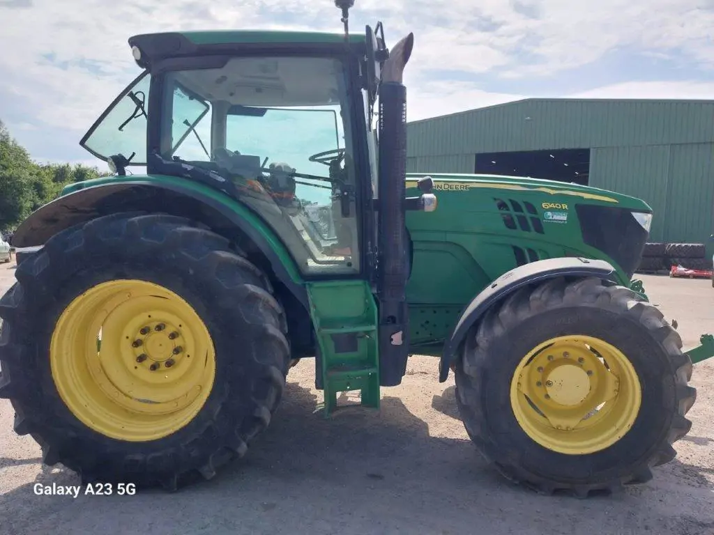 Image JOHN DEERE 6140R