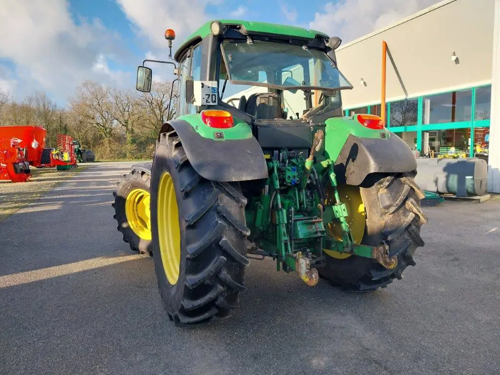 Image JOHN DEERE 6330