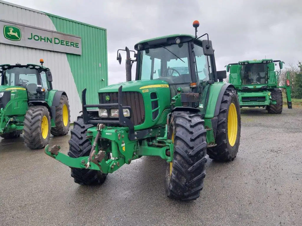 Image JOHN DEERE 6330