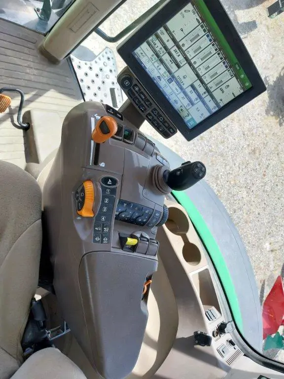 Image JOHN DEERE 7250R