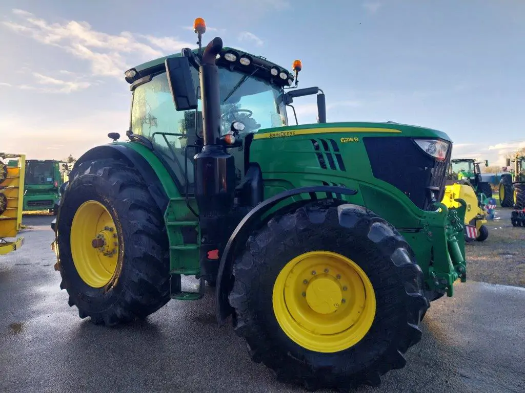 Image JOHN DEERE 6215R