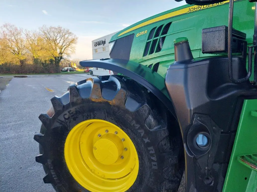Image JOHN DEERE 6215R