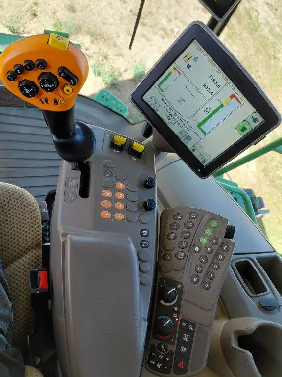 Image JOHN DEERE S660
