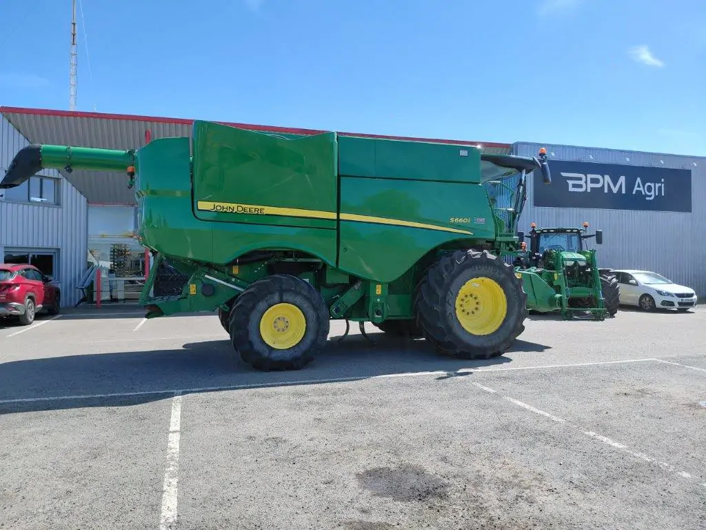 Image JOHN DEERE S660