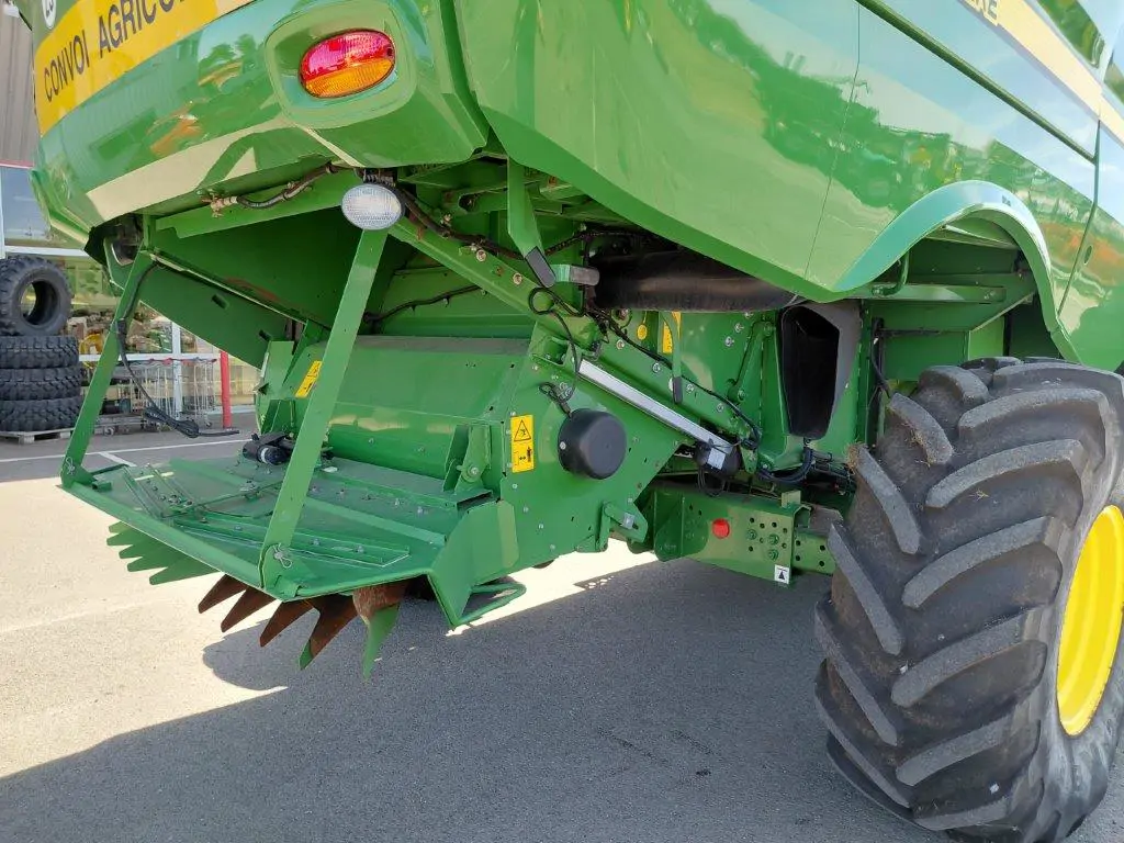 Image JOHN DEERE S660