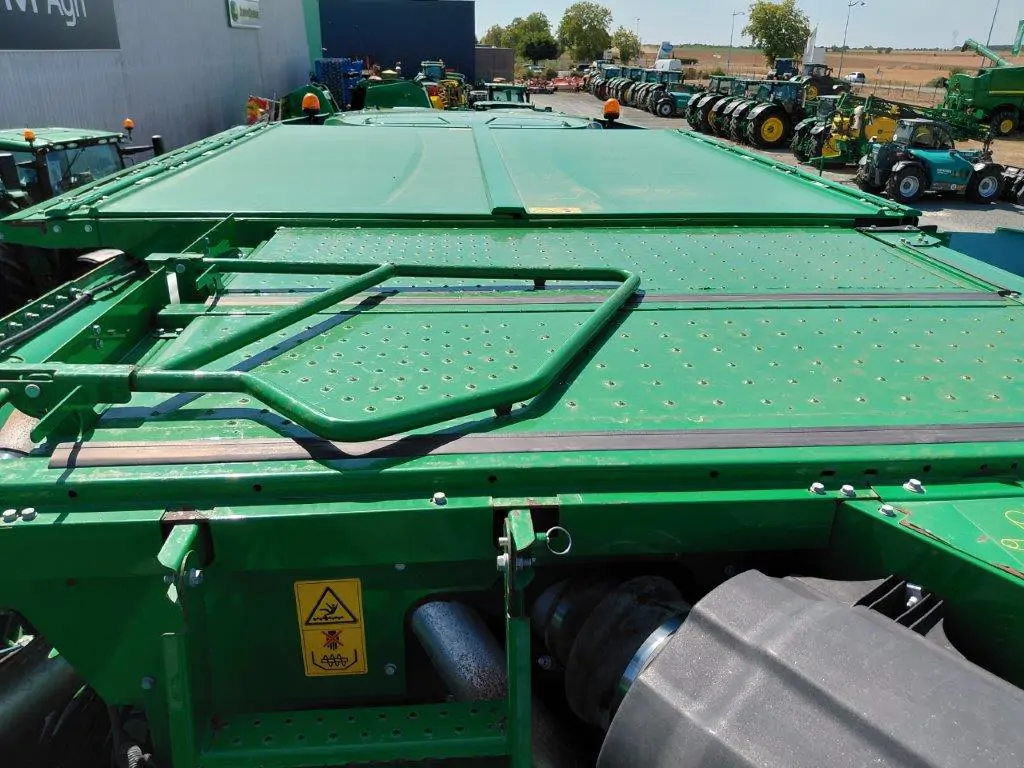 Image JOHN DEERE S660